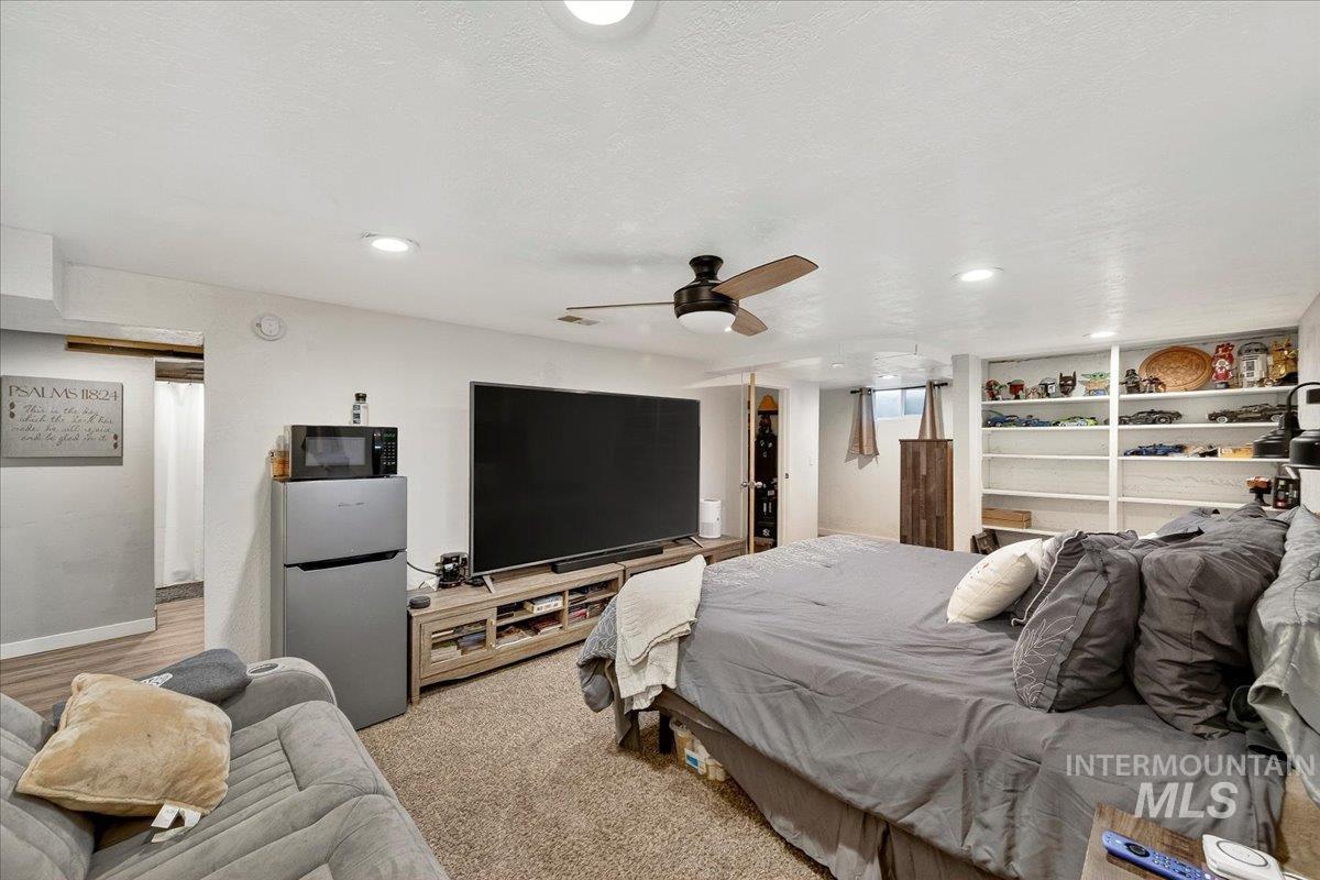 1220 E Amity Ave, Nampa, Idaho 83686, 5 Bedrooms, 2 Bathrooms, Residential For Sale, Price $459,999, 98997221