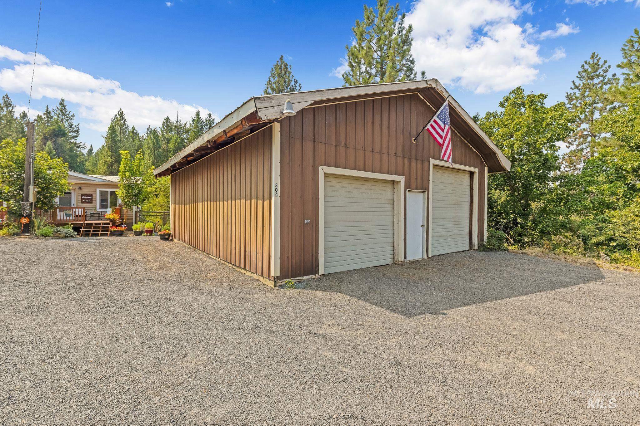304 1st Ave, Deary, Idaho 83823, 3 Bedrooms, 2 Bathrooms, Residential For Sale, Price $325,000, 98997222