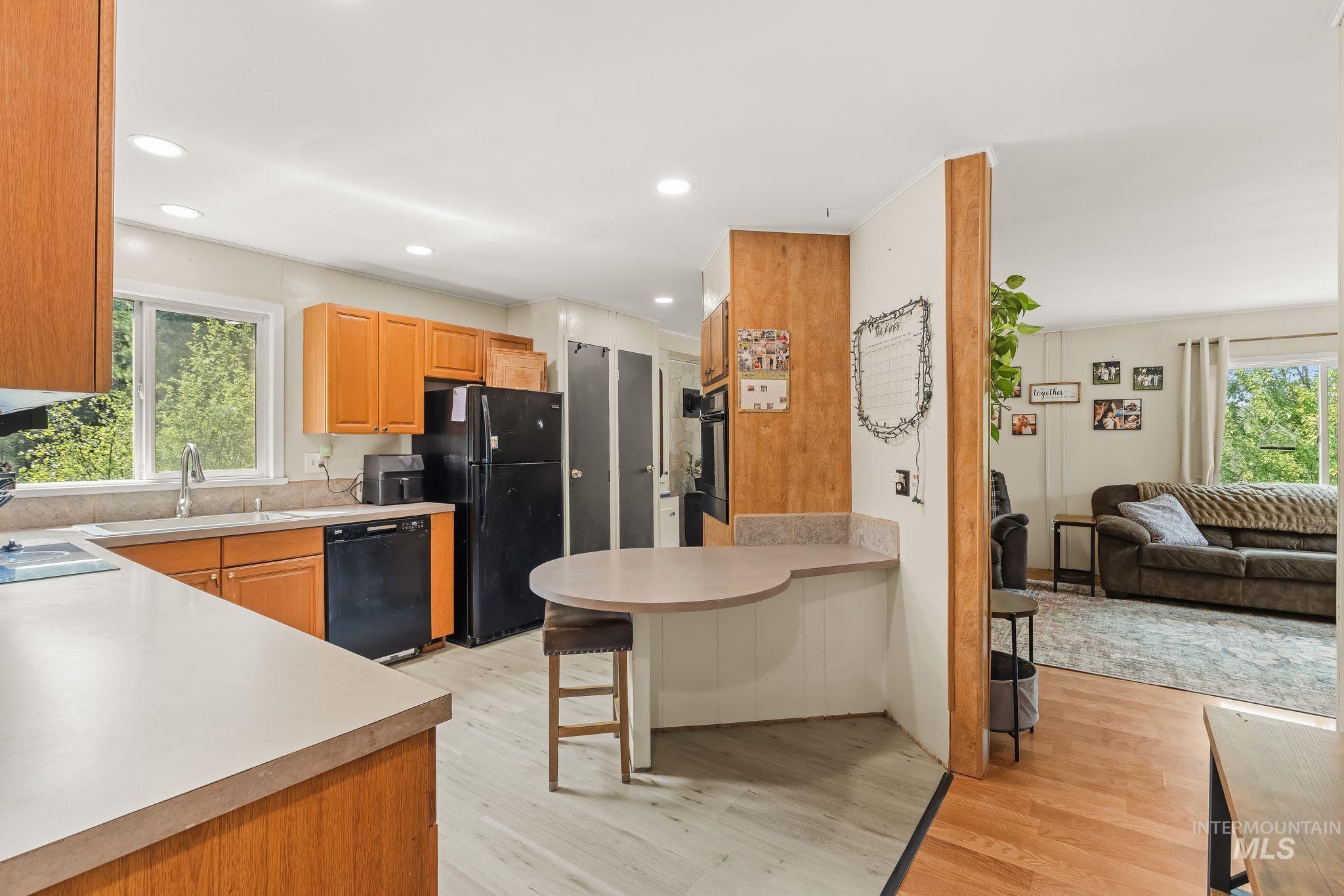 304 1st Ave, Deary, Idaho 83823, 3 Bedrooms, 2 Bathrooms, Residential For Sale, Price $325,000, 98997222