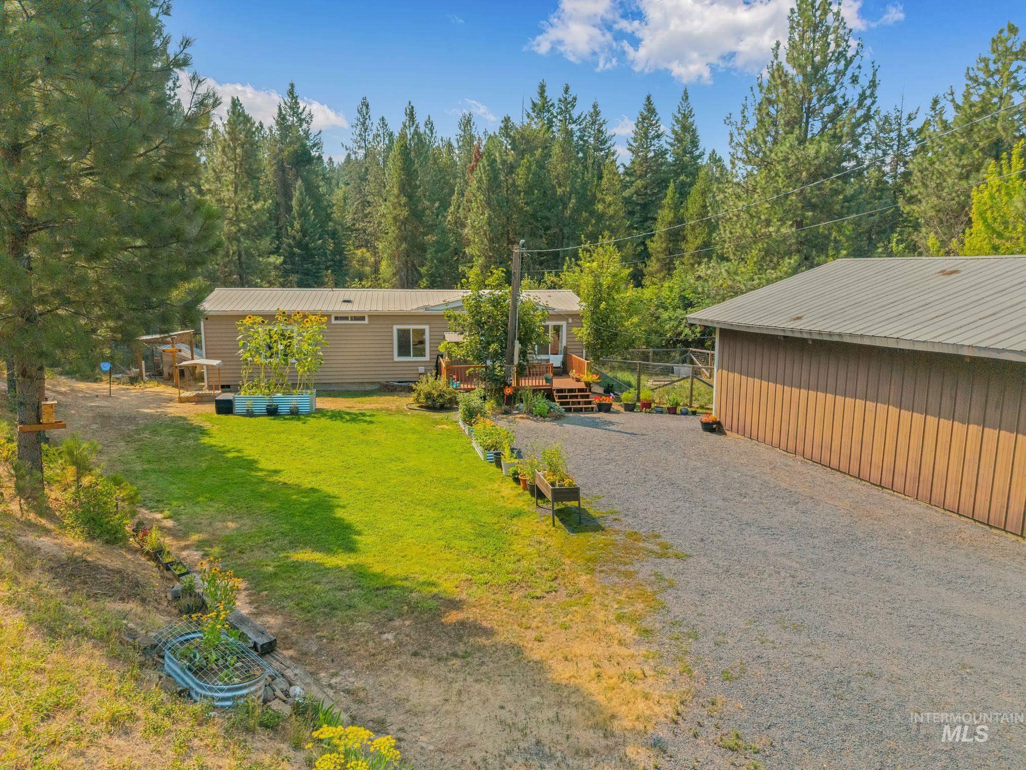 304 1st Ave, Deary, Idaho 83823, 3 Bedrooms, 2 Bathrooms, Residential For Sale, Price $325,000, 98997222