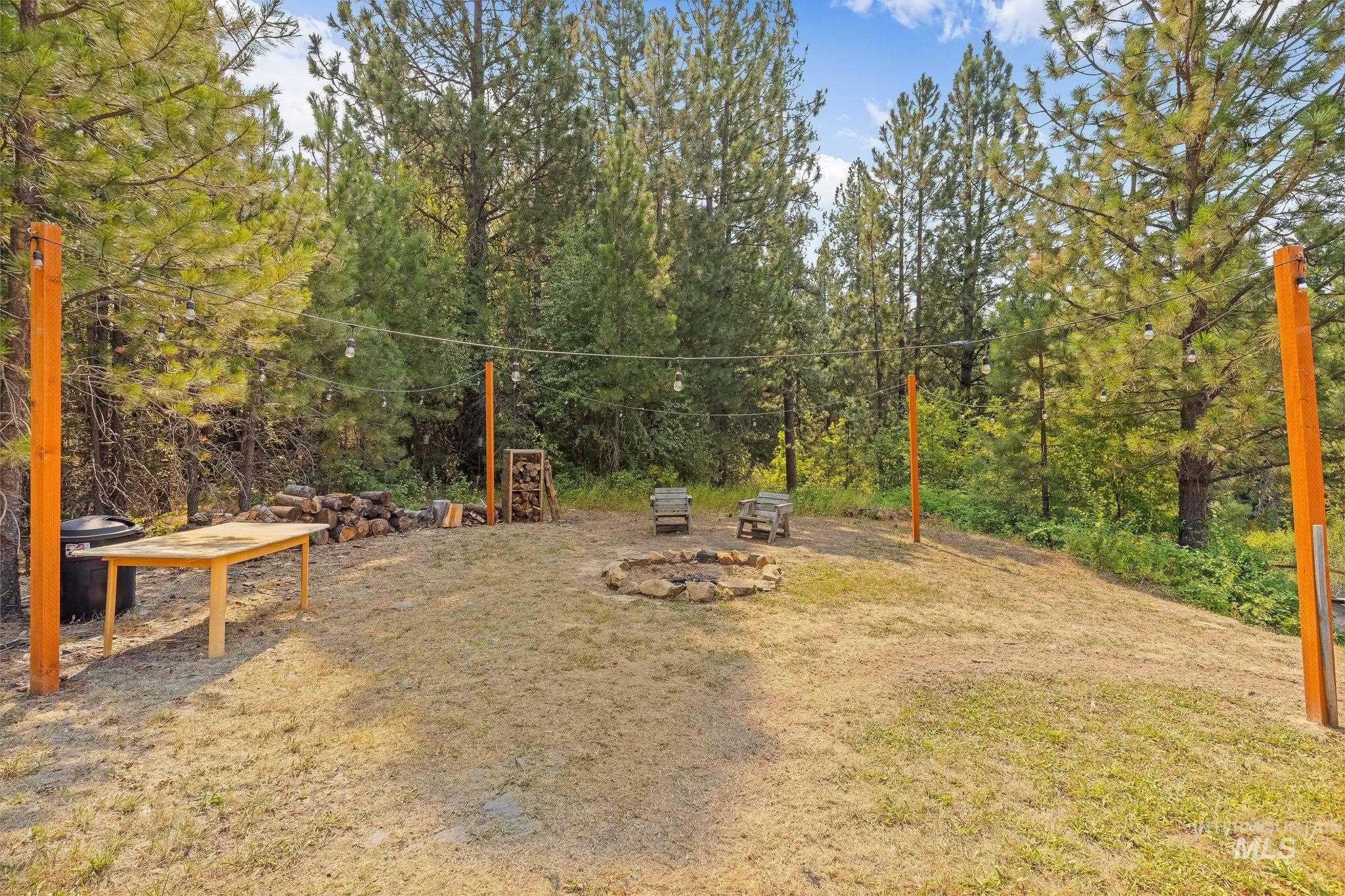 304 1st Ave, Deary, Idaho 83823, 3 Bedrooms, 2 Bathrooms, Residential For Sale, Price $325,000, 98997222