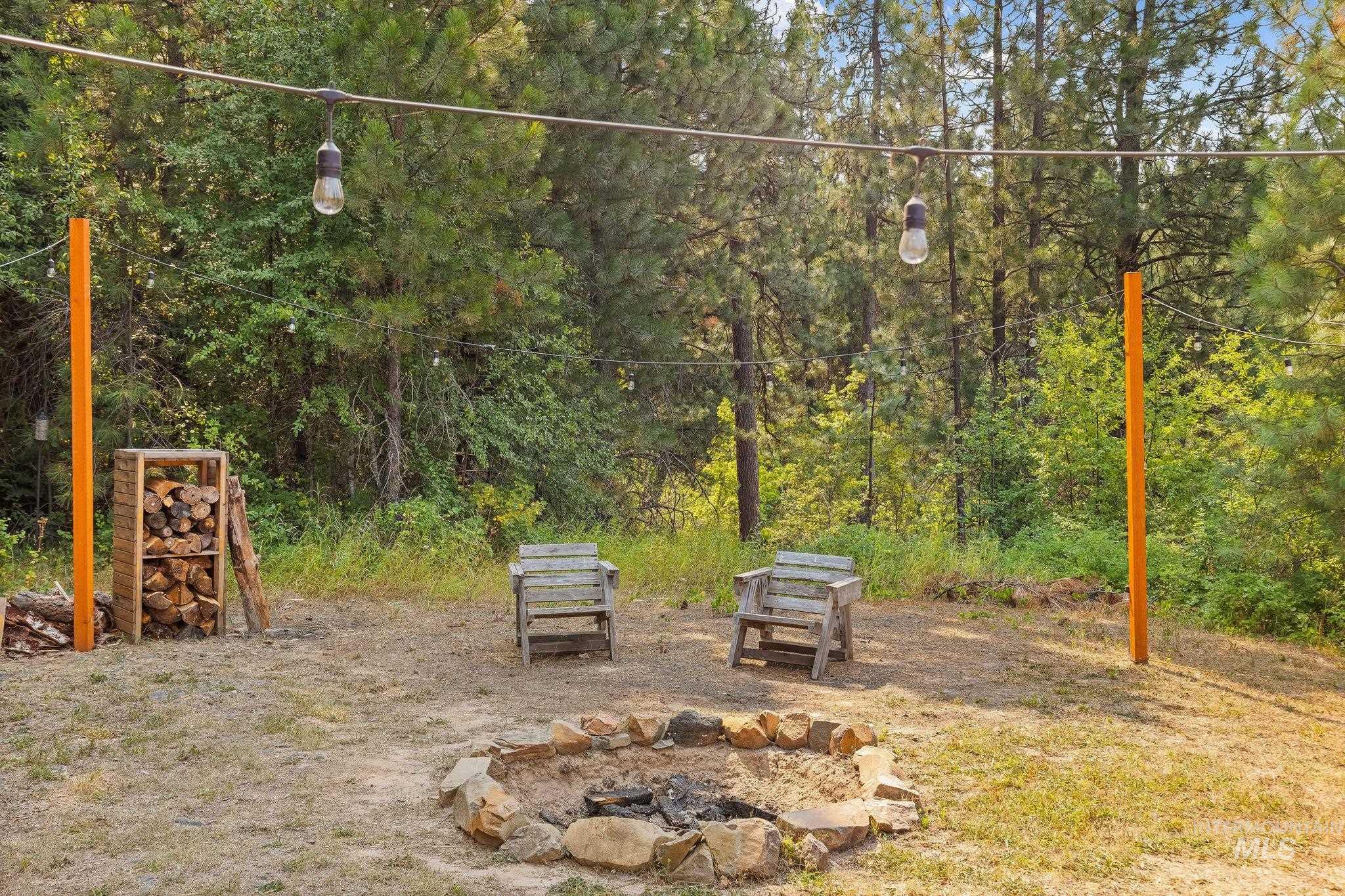 304 1st Ave, Deary, Idaho 83823, 3 Bedrooms, 2 Bathrooms, Residential For Sale, Price $325,000, 98997222