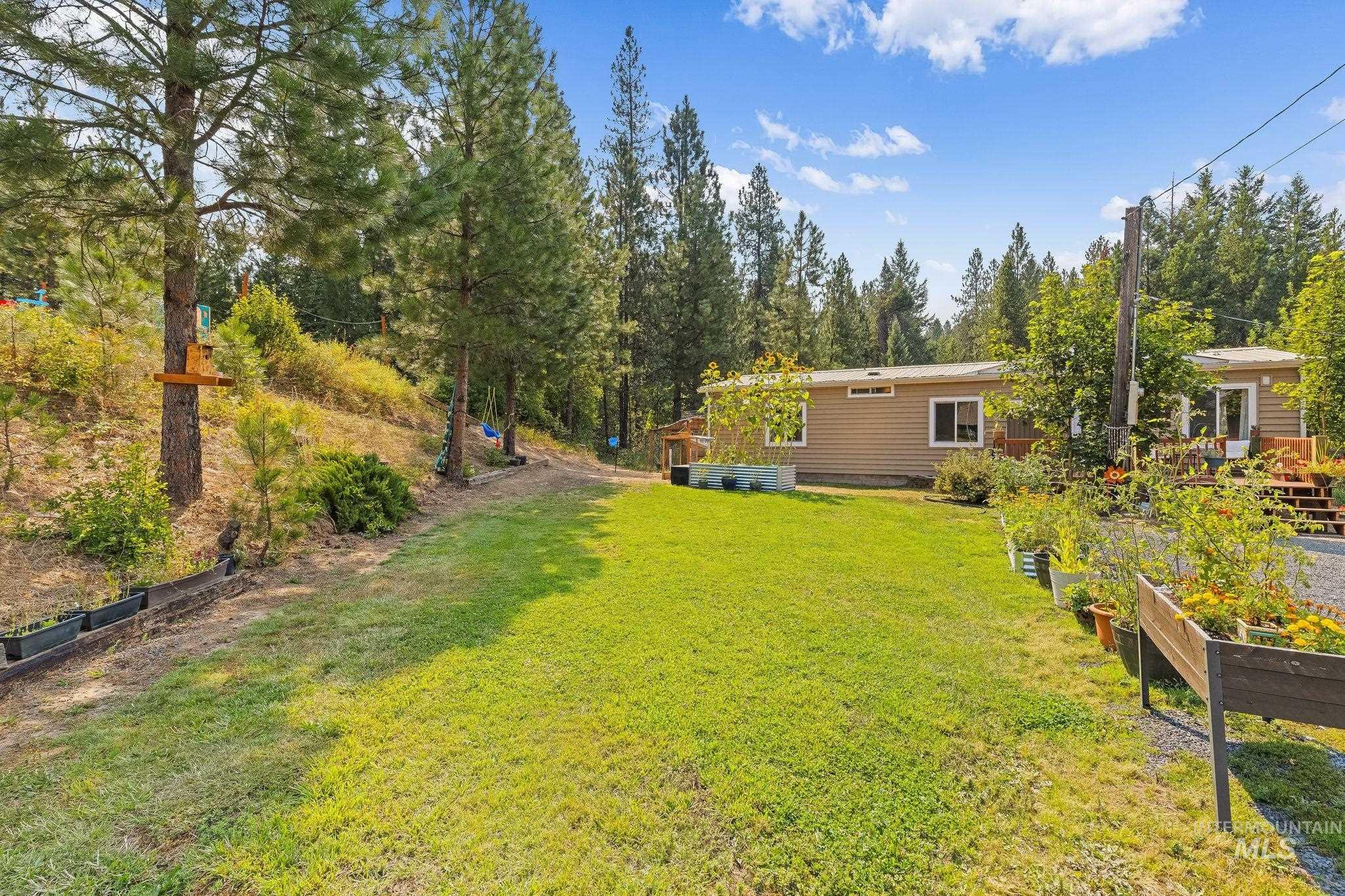 304 1st Ave, Deary, Idaho 83823, 3 Bedrooms, 2 Bathrooms, Residential For Sale, Price $325,000, 98997222