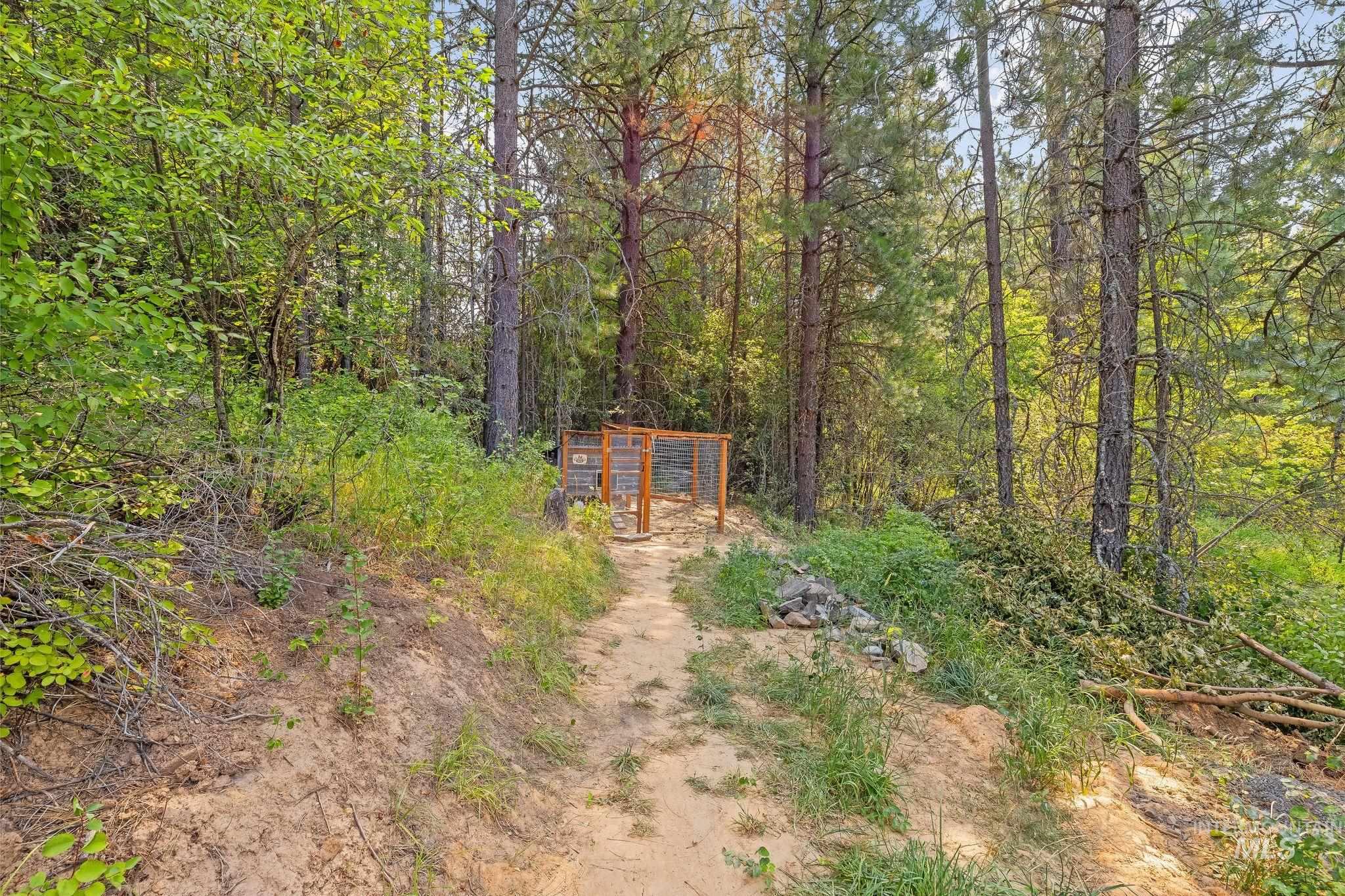 304 1st Ave, Deary, Idaho 83823, 3 Bedrooms, 2 Bathrooms, Residential For Sale, Price $325,000, 98997222