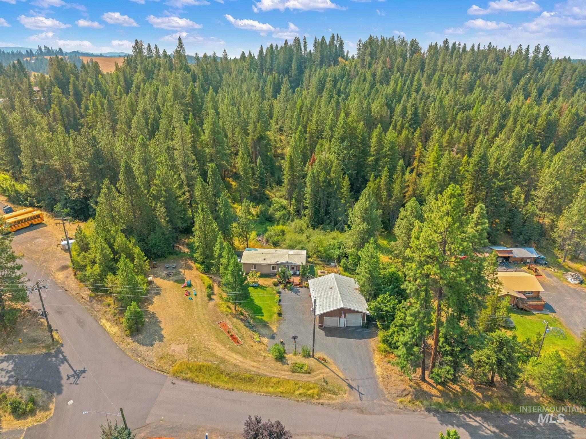 304 1st Ave, Deary, Idaho 83823, 3 Bedrooms, 2 Bathrooms, Residential For Sale, Price $325,000, 98997222
