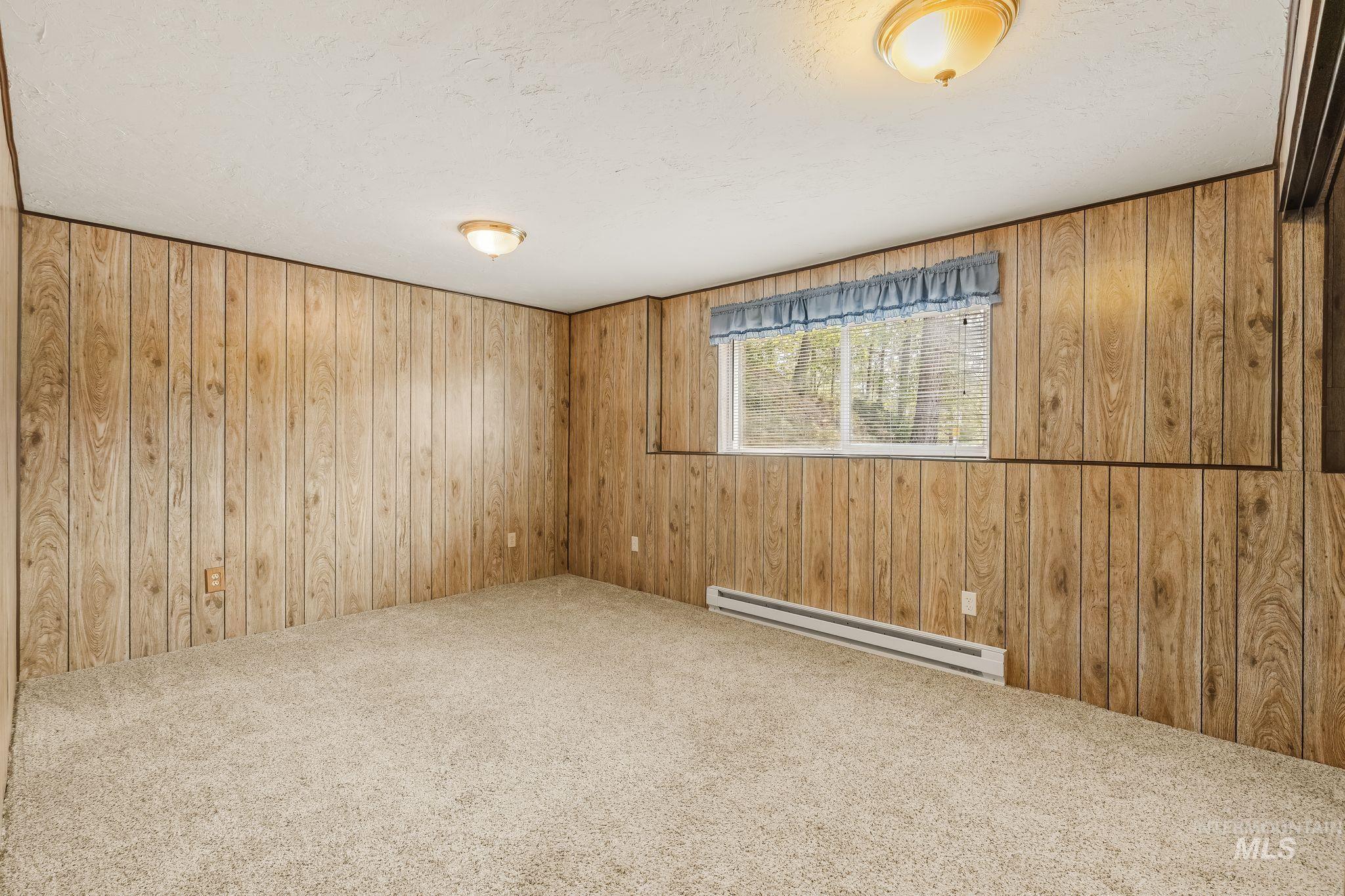 321 Monica St, Troy, Idaho 83871, 3 Bedrooms, 2 Bathrooms, Residential For Sale, Price $379,900, 98997223