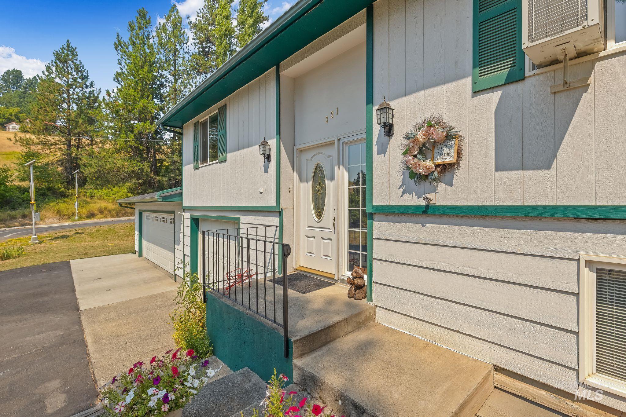 321 Monica St, Troy, Idaho 83871, 3 Bedrooms, 2 Bathrooms, Residential For Sale, Price $379,900, 98997223