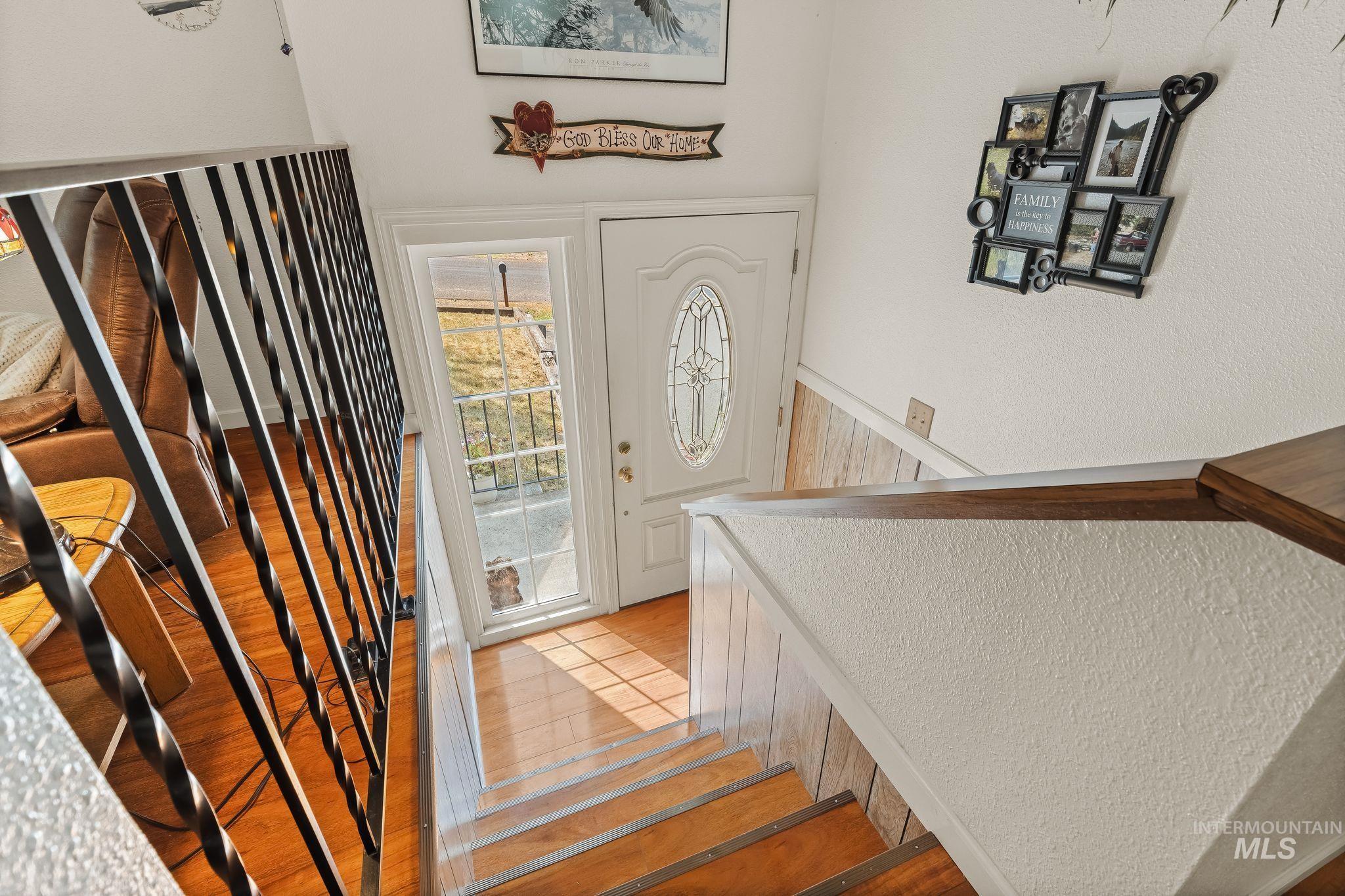 321 Monica St, Troy, Idaho 83871, 3 Bedrooms, 2 Bathrooms, Residential For Sale, Price $379,900, 98997223