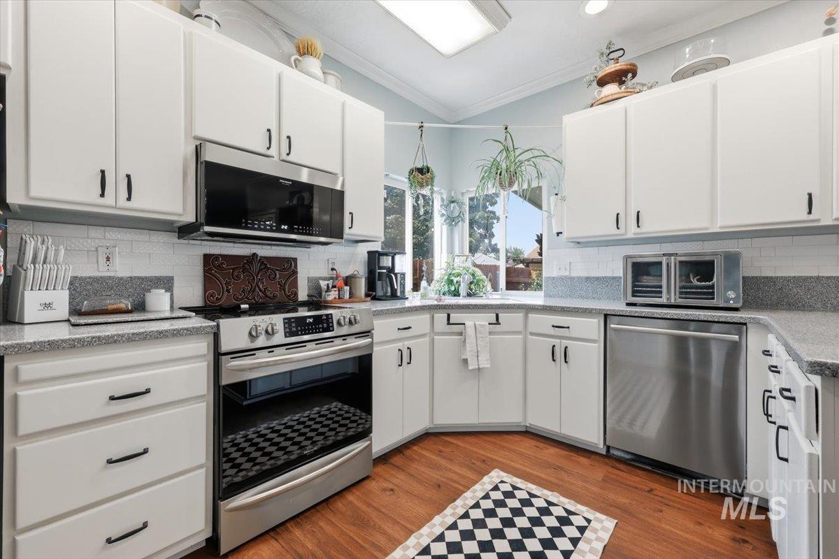 2560 W Leonard St, Meridian, Idaho 83642, 3 Bedrooms, 2 Bathrooms, Residential For Sale, Price $424,900, 98997224