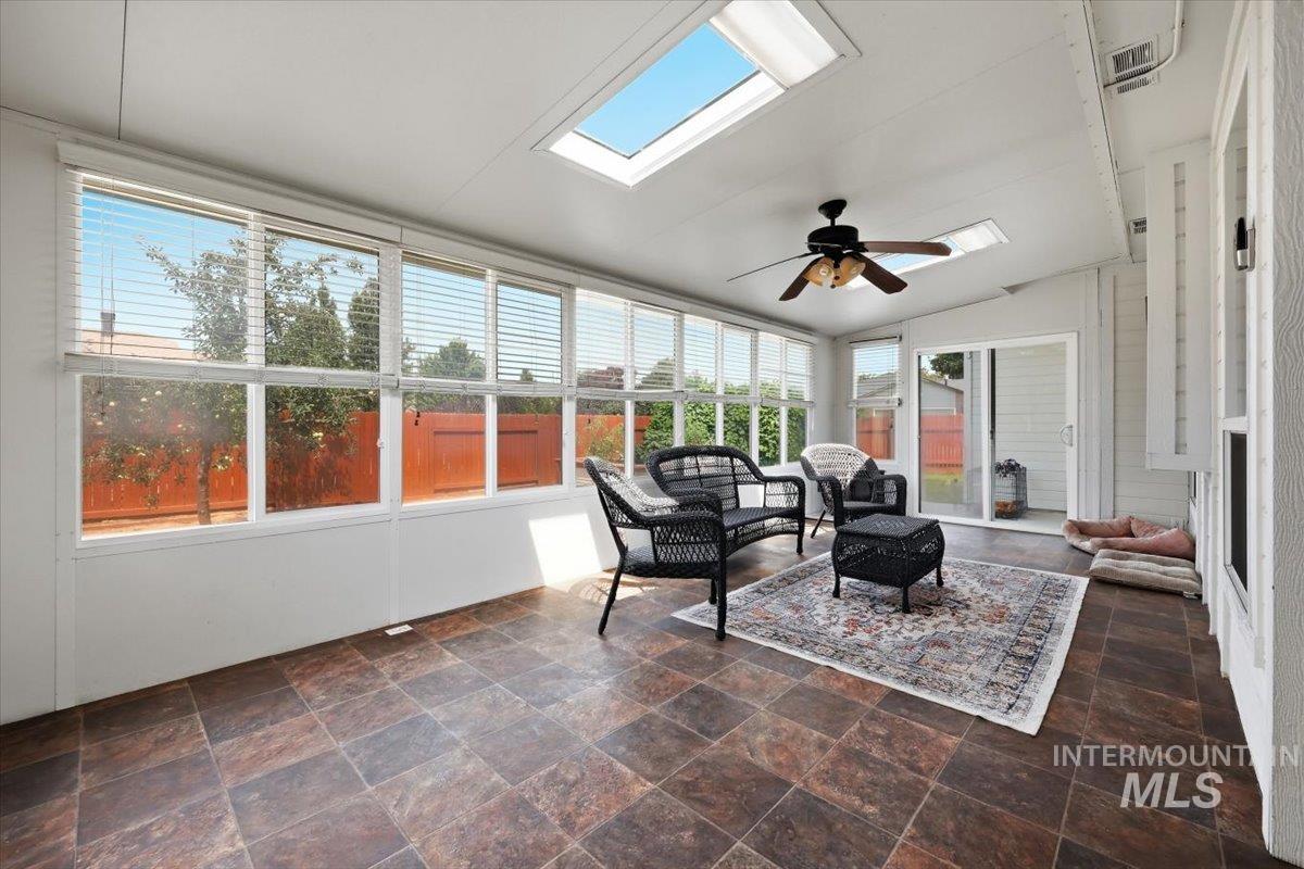 2560 W Leonard St, Meridian, Idaho 83642, 3 Bedrooms, 2 Bathrooms, Residential For Sale, Price $424,900, 98997224