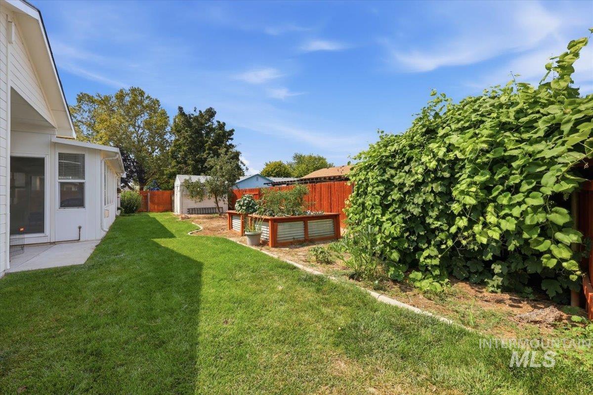 2560 W Leonard St, Meridian, Idaho 83642, 3 Bedrooms, 2 Bathrooms, Residential For Sale, Price $424,900, 98997224