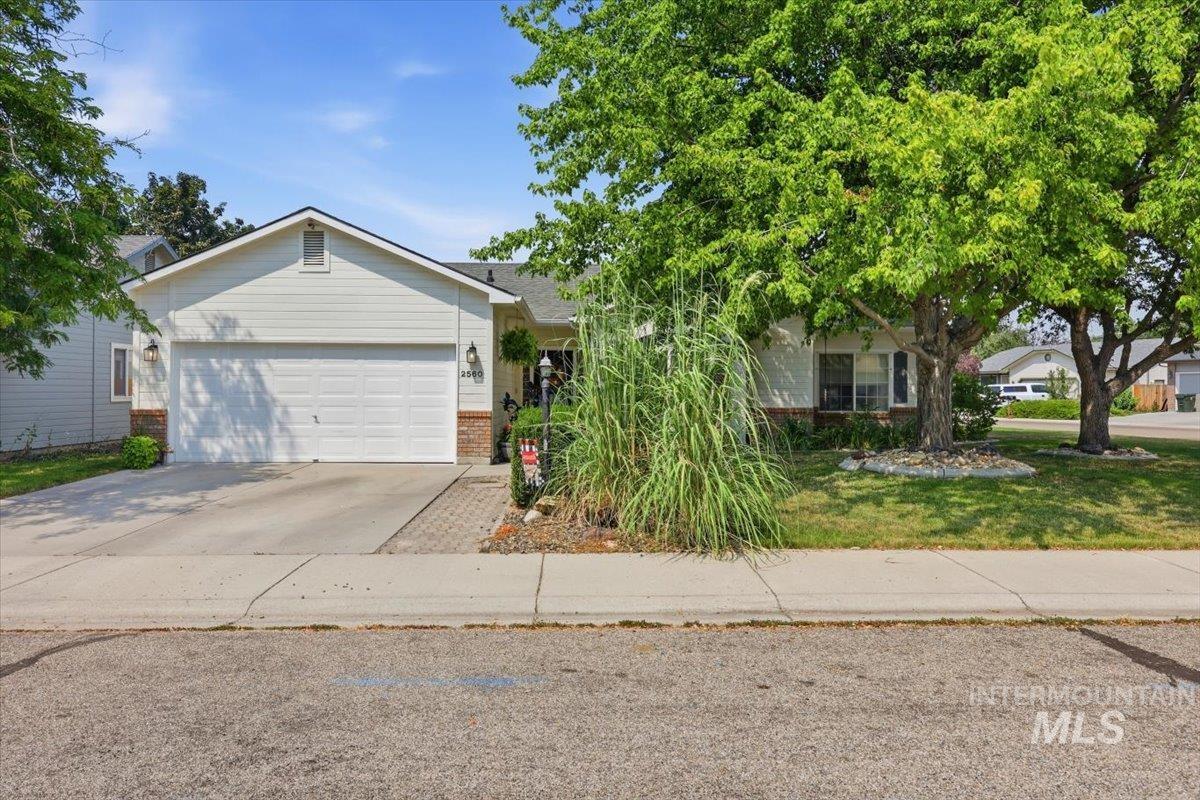 2560 W Leonard St, Meridian, Idaho 83642, 3 Bedrooms, 2 Bathrooms, Residential For Sale, Price $424,900, 98997224