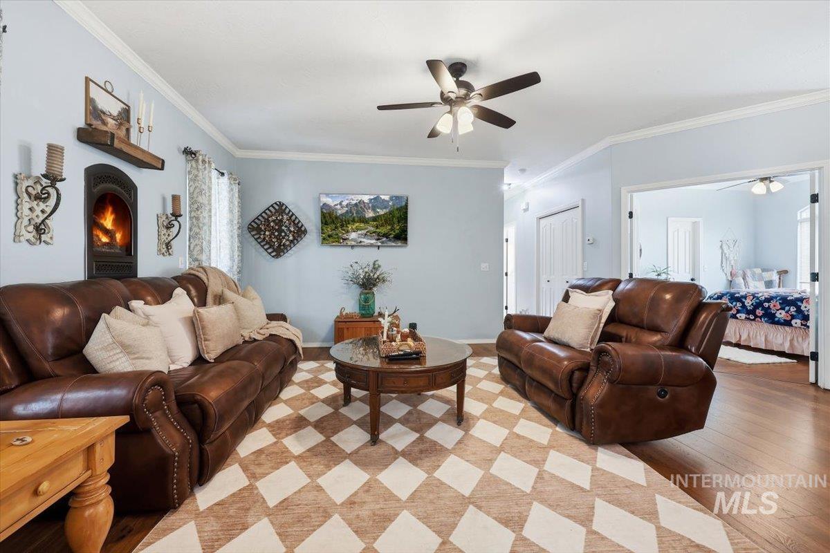 2560 W Leonard St, Meridian, Idaho 83642, 3 Bedrooms, 2 Bathrooms, Residential For Sale, Price $424,900, 98997224