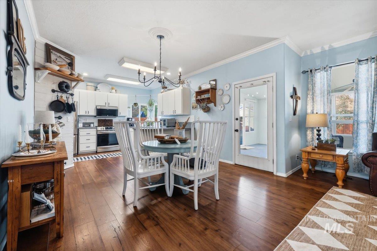 2560 W Leonard St, Meridian, Idaho 83642, 3 Bedrooms, 2 Bathrooms, Residential For Sale, Price $424,900, 98997224