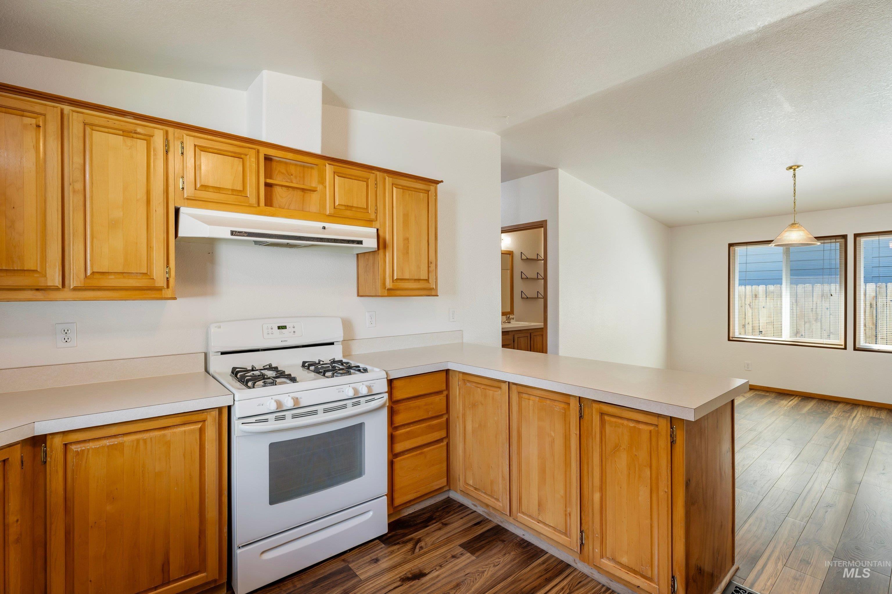 1611 S Vermont Avenue, Boise, Idaho 83706, 3 Bedrooms, 2 Bathrooms, Residential For Sale, Price $434,900, 98997225