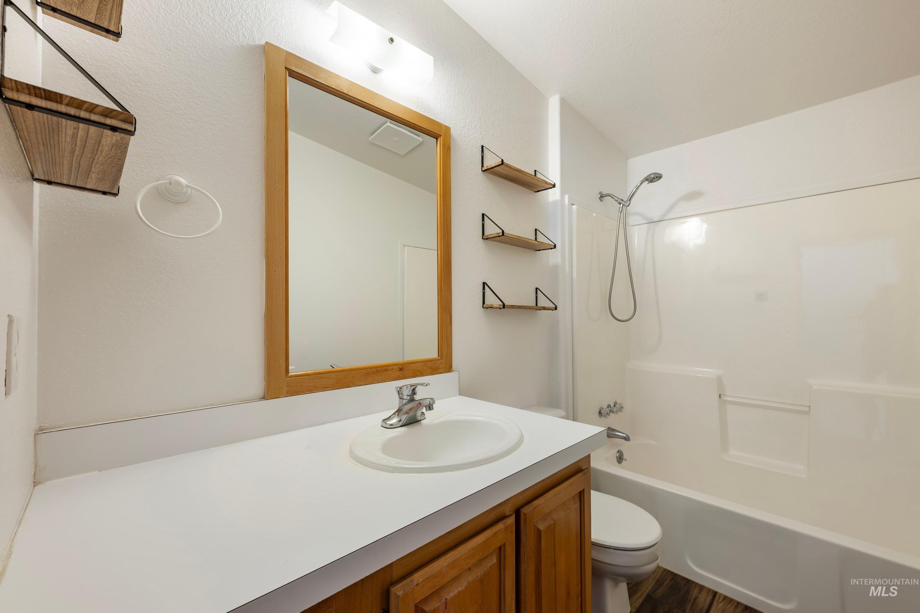 1611 S Vermont Avenue, Boise, Idaho 83706, 3 Bedrooms, 2 Bathrooms, Residential For Sale, Price $434,900, 98997225