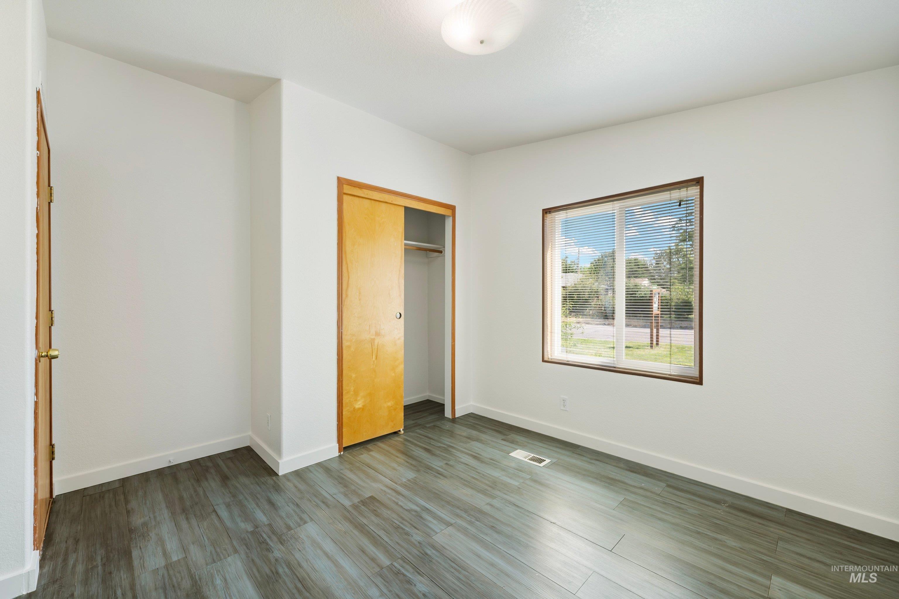 1611 S Vermont Avenue, Boise, Idaho 83706, 3 Bedrooms, 2 Bathrooms, Residential For Sale, Price $434,900, 98997225