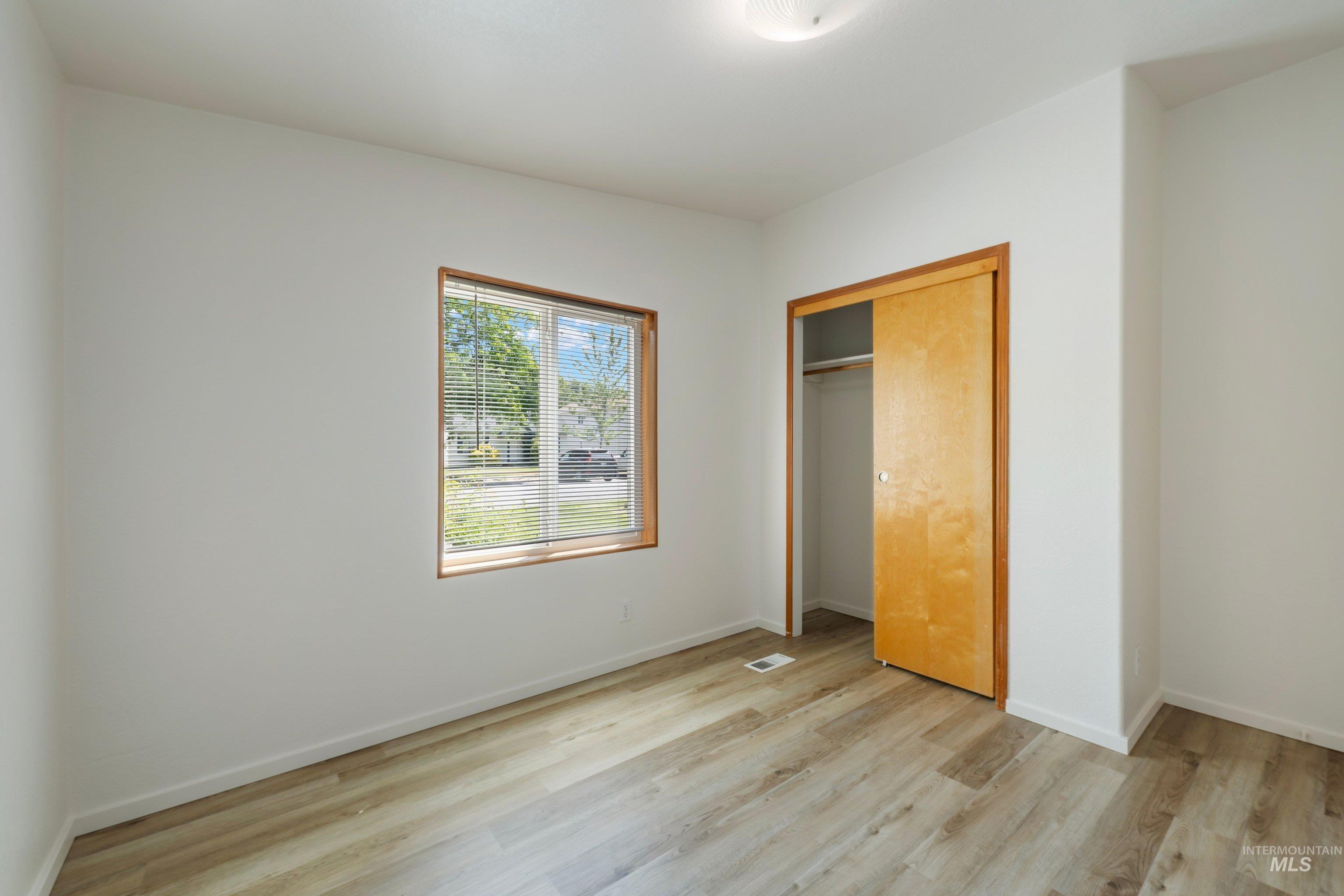 1611 S Vermont Avenue, Boise, Idaho 83706, 3 Bedrooms, 2 Bathrooms, Residential For Sale, Price $434,900, 98997225