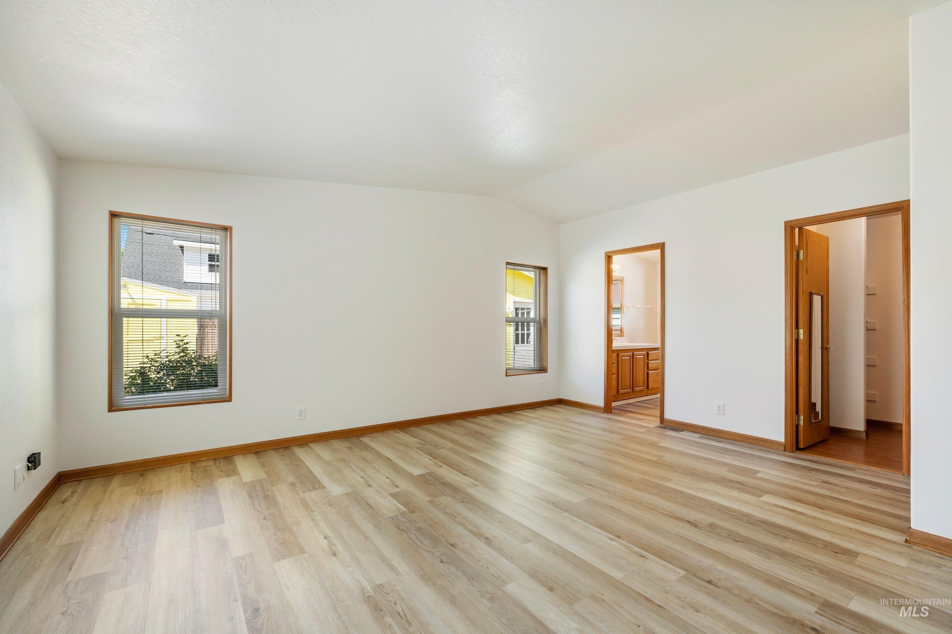 1611 S Vermont Avenue, Boise, Idaho 83706, 3 Bedrooms, 2 Bathrooms, Residential For Sale, Price $434,900, 98997225