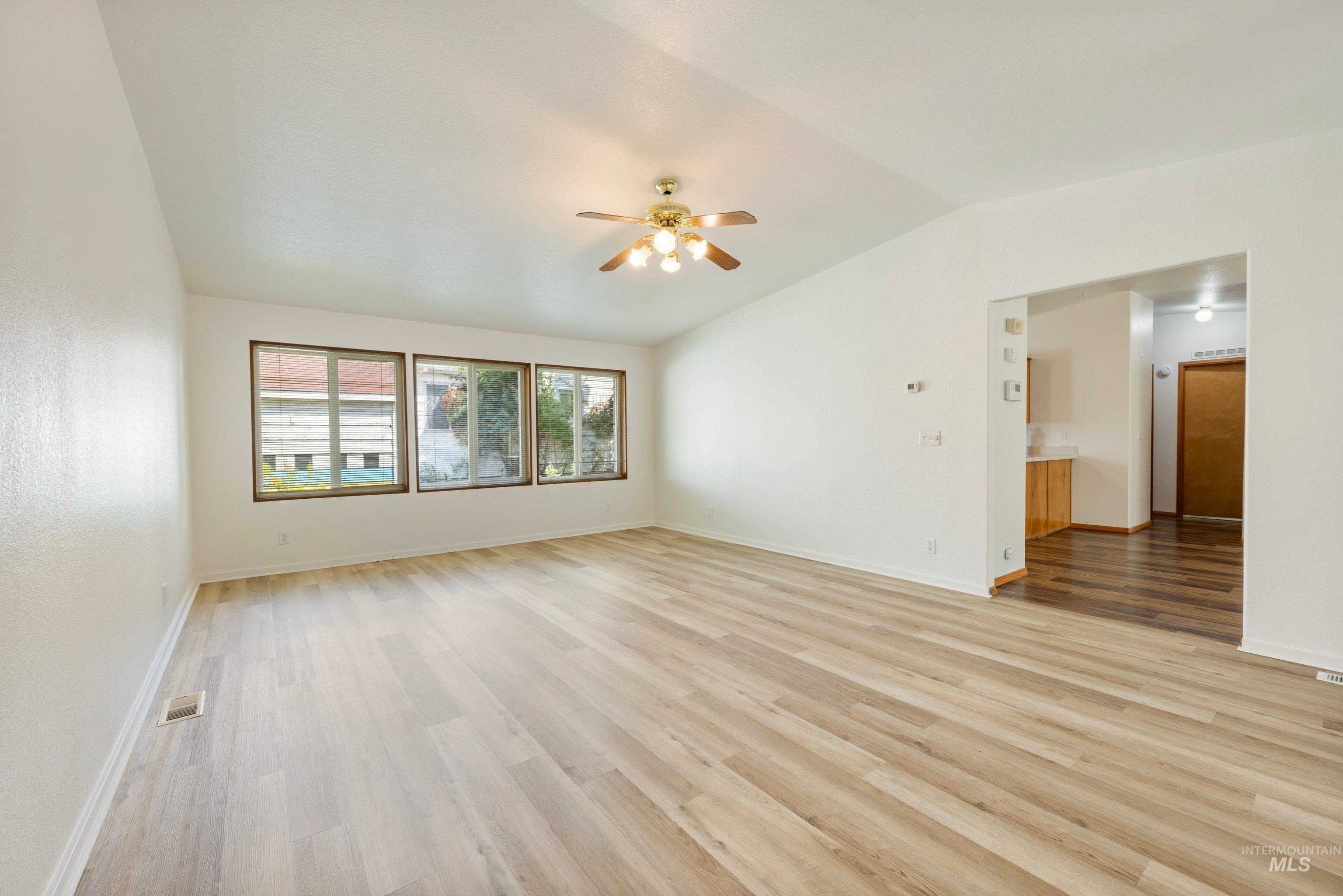 1611 S Vermont Avenue, Boise, Idaho 83706, 3 Bedrooms, 2 Bathrooms, Residential For Sale, Price $434,900, 98997225