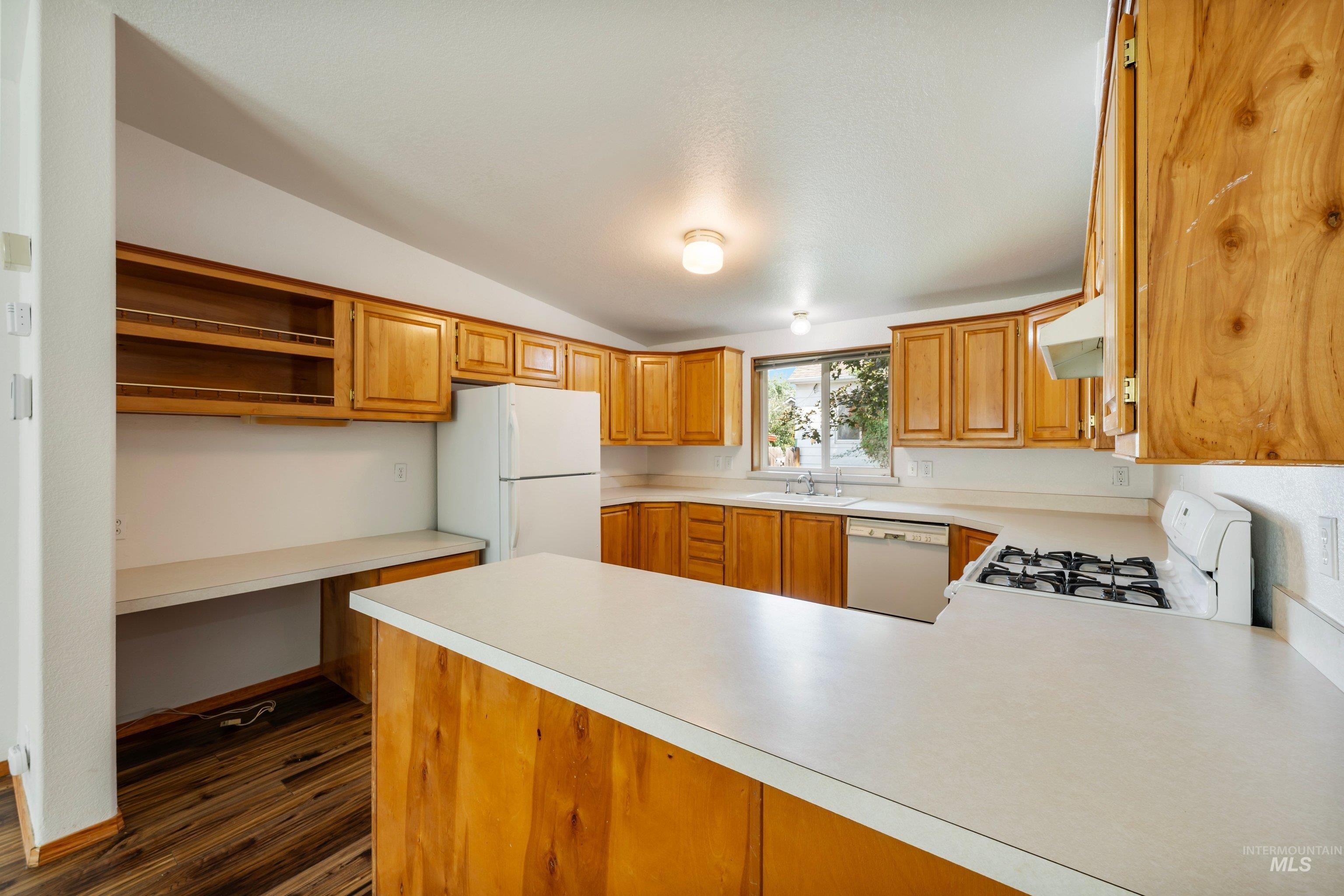 1611 S Vermont Avenue, Boise, Idaho 83706, 3 Bedrooms, 2 Bathrooms, Residential For Sale, Price $434,900, 98997225