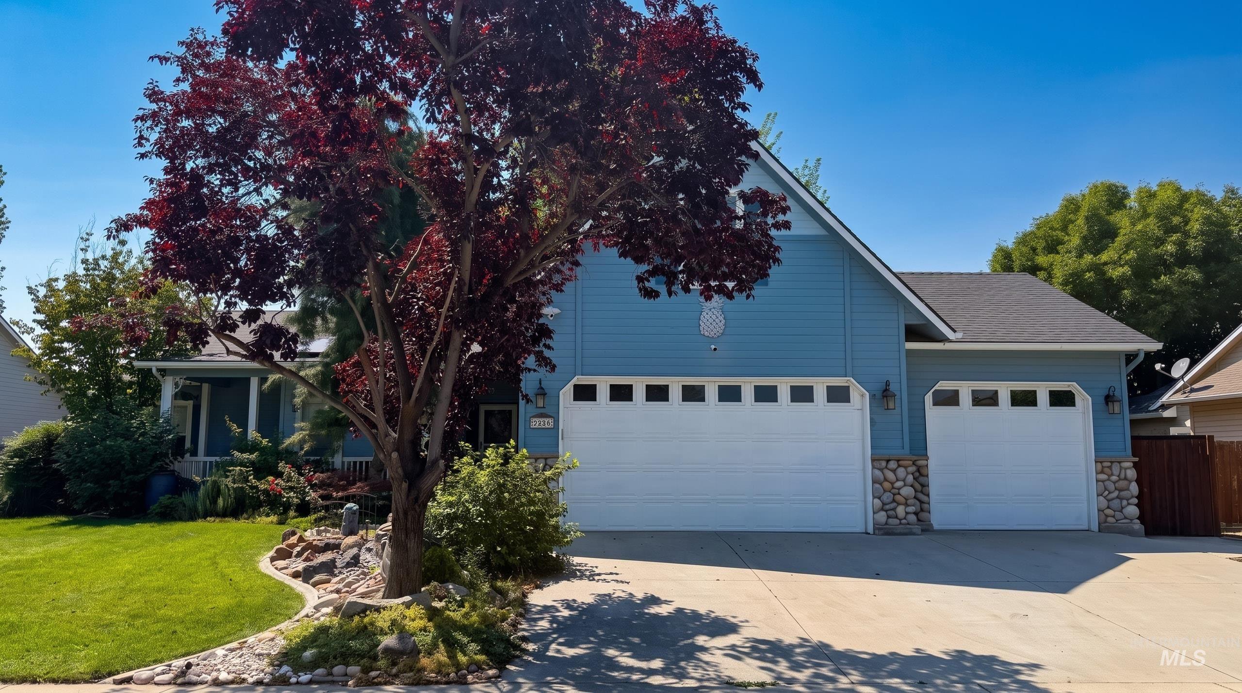 2885 N Rough Stone Way, Meridian, Idaho 83646, 4 Bedrooms, 2.5 Bathrooms, Residential For Sale, Price $500,000, 98997226