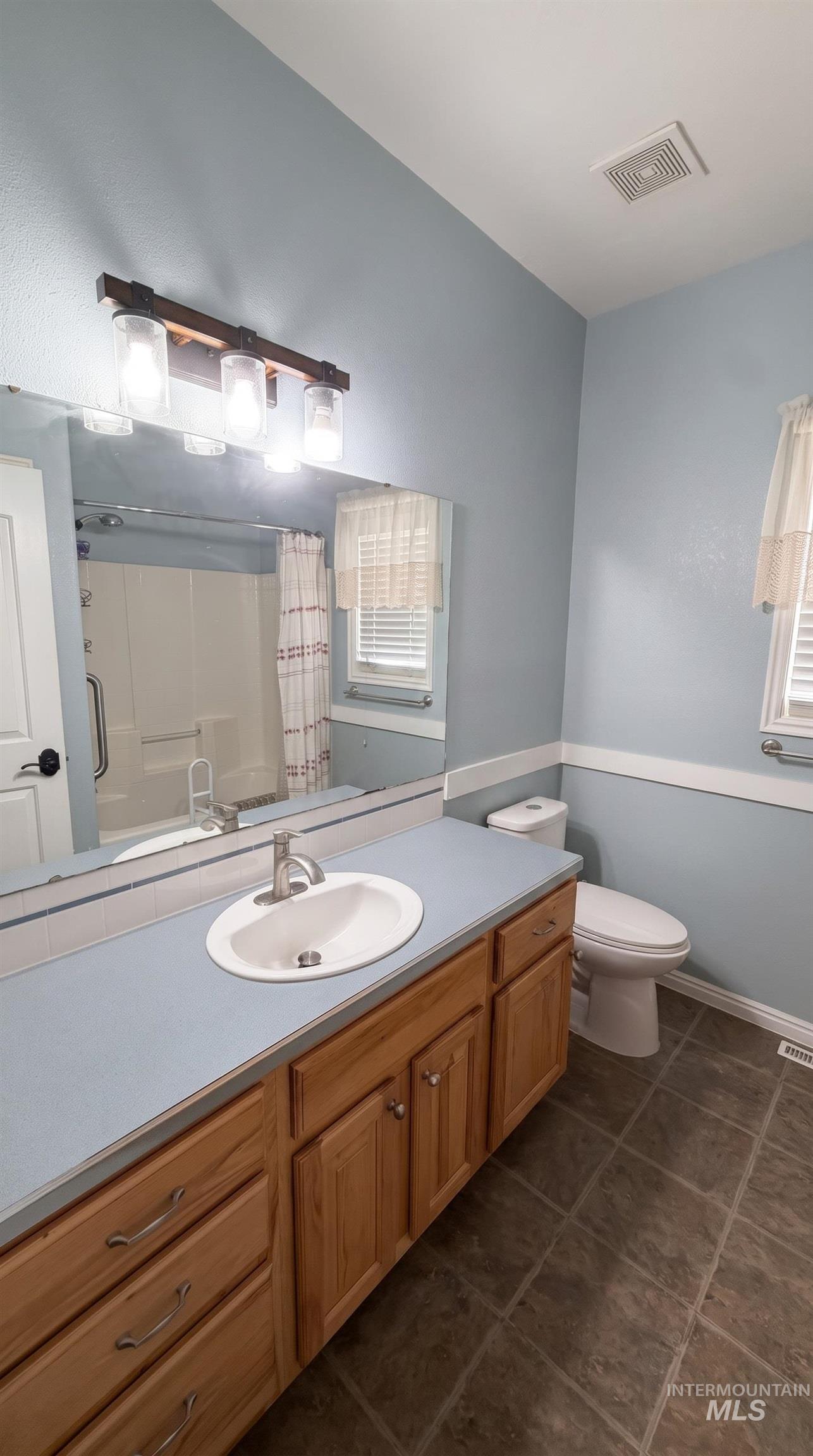2885 N Rough Stone Way, Meridian, Idaho 83646, 4 Bedrooms, 2.5 Bathrooms, Residential For Sale, Price $500,000, 98997226