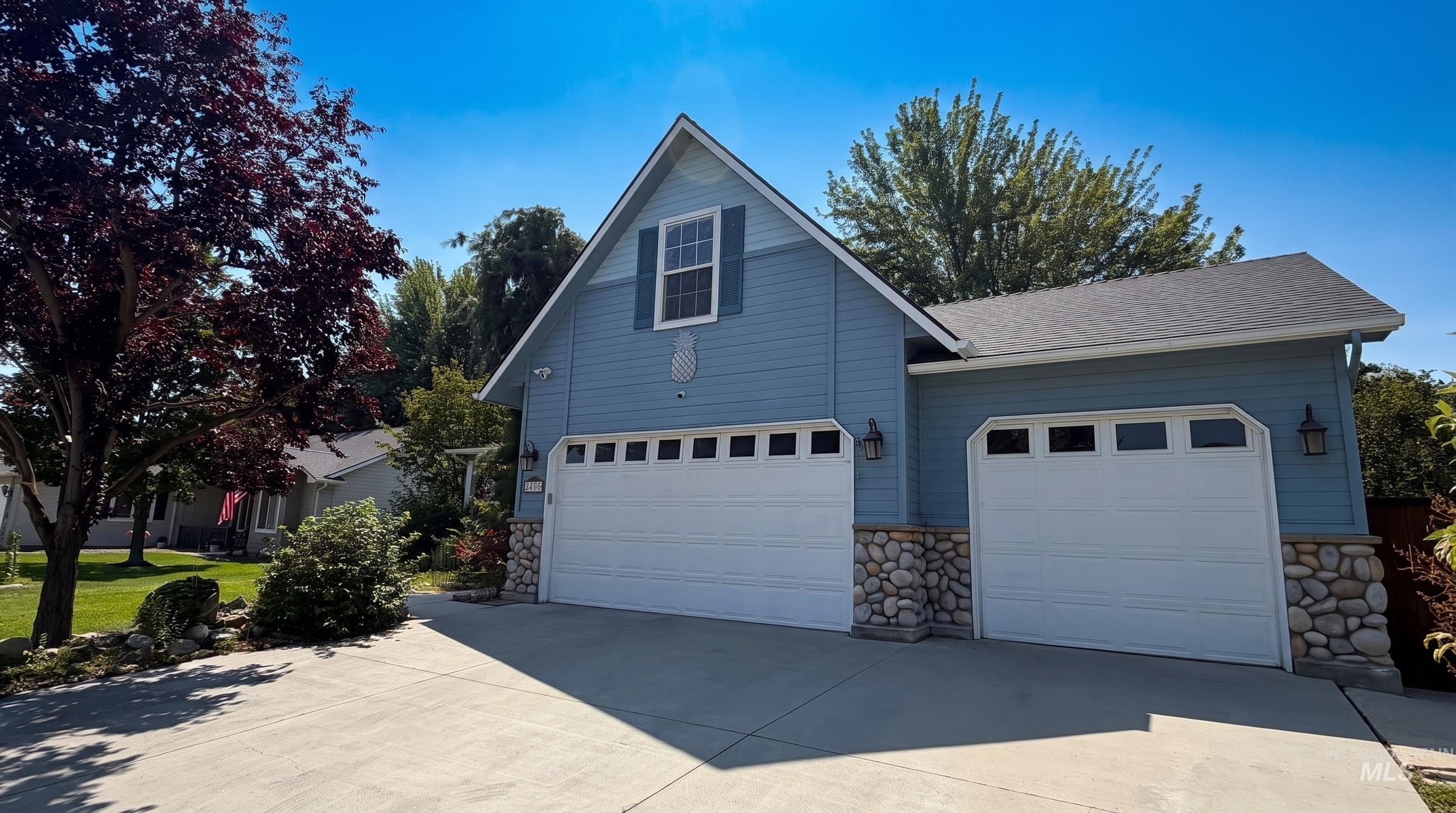 2885 N Rough Stone Way, Meridian, Idaho 83646, 4 Bedrooms, 2.5 Bathrooms, Residential For Sale, Price $500,000, 98997226
