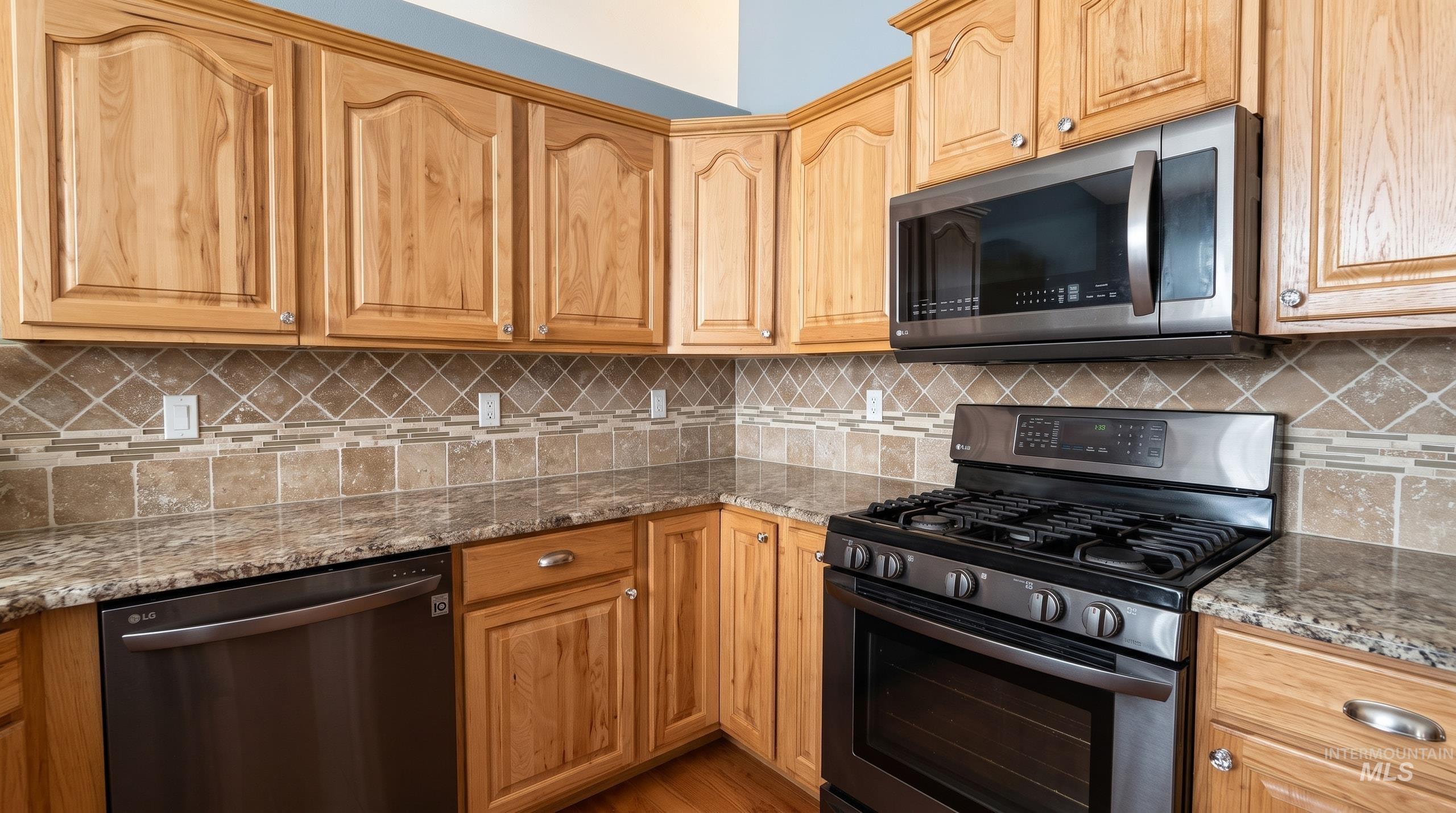 2885 N Rough Stone Way, Meridian, Idaho 83646, 4 Bedrooms, 2.5 Bathrooms, Residential For Sale, Price $500,000, 98997226