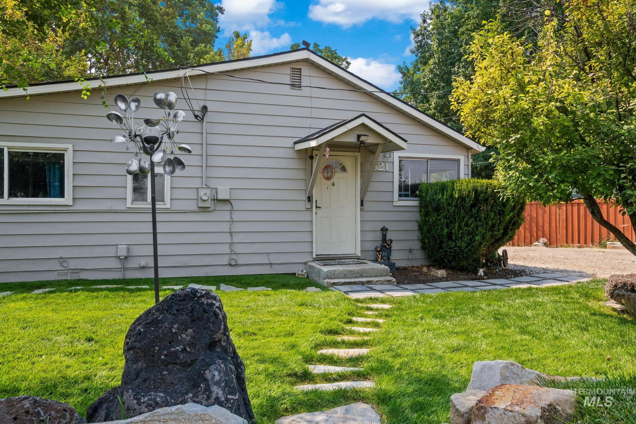 321 W Boise St., Kuna, Idaho 83634, 3 Bedrooms, 1 Bathroom, Residential For Sale, Price $309,990, 98997227