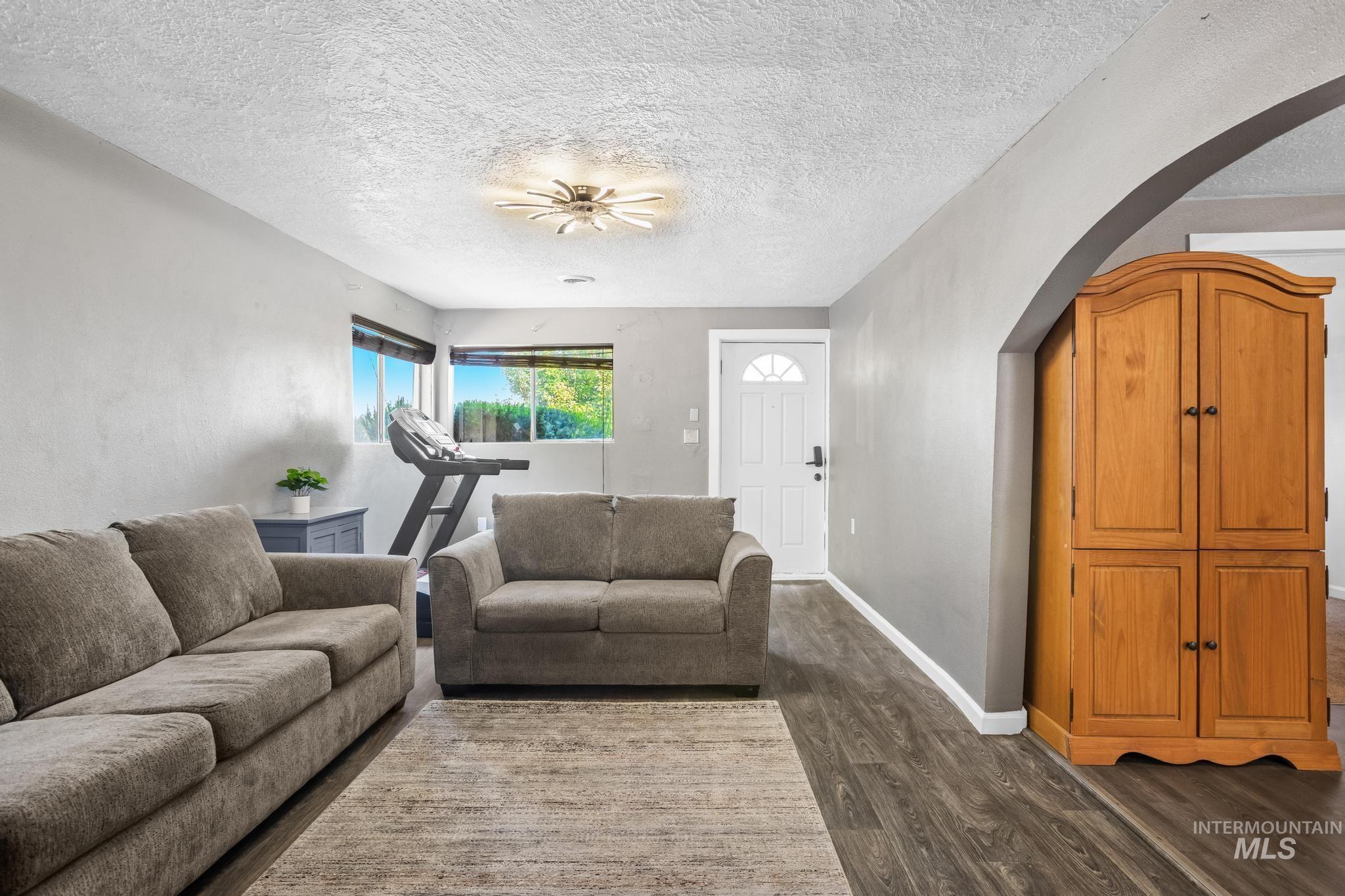 321 W Boise St., Kuna, Idaho 83634, 3 Bedrooms, 1 Bathroom, Residential For Sale, Price $309,990, 98997227