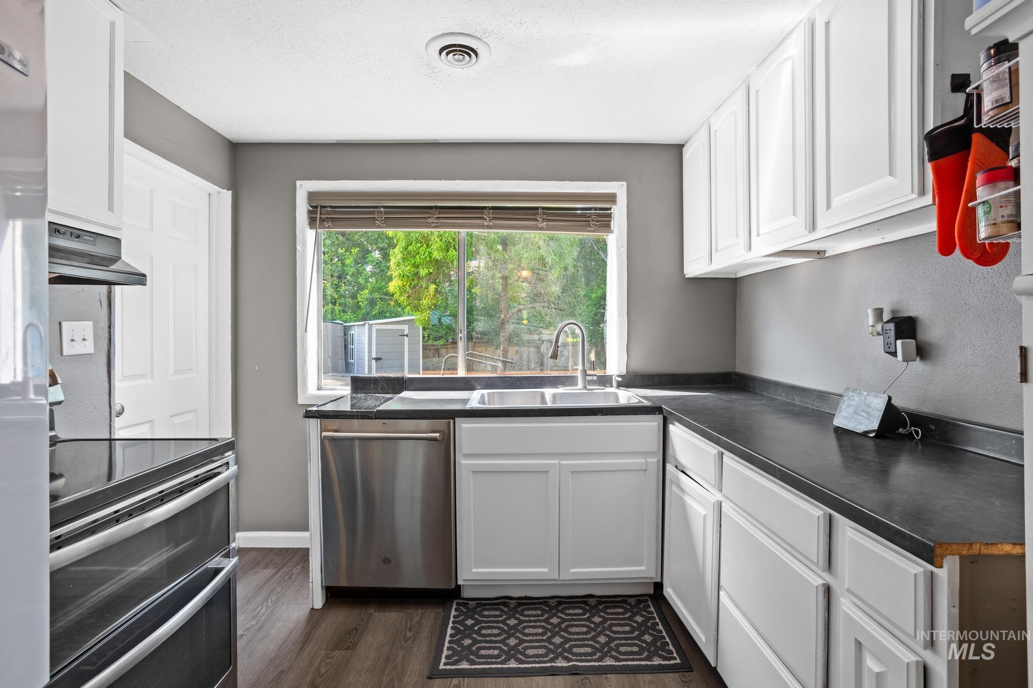321 W Boise St., Kuna, Idaho 83634, 3 Bedrooms, 1 Bathroom, Residential For Sale, Price $309,990, 98997227