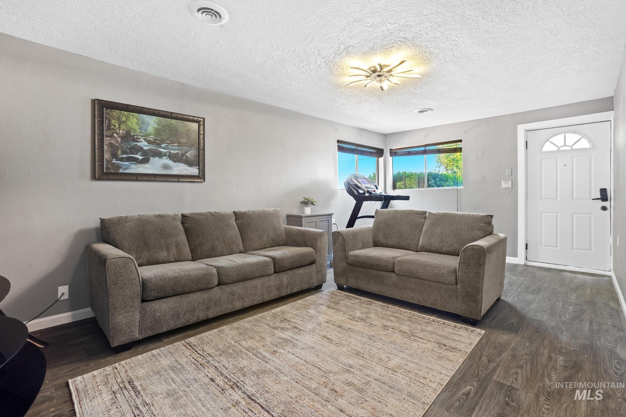 321 W Boise St., Kuna, Idaho 83634, 3 Bedrooms, 1 Bathroom, Residential For Sale, Price $309,990, 98997227