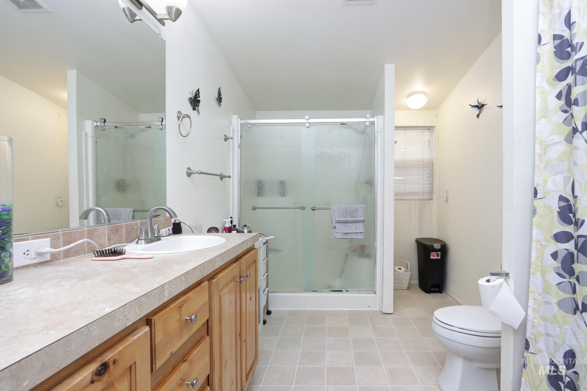 1583 Dustin Dr, Vale, Oregon 97918, 3 Bedrooms, 2 Bathrooms, Residential For Sale, Price $329,000, 98997228
