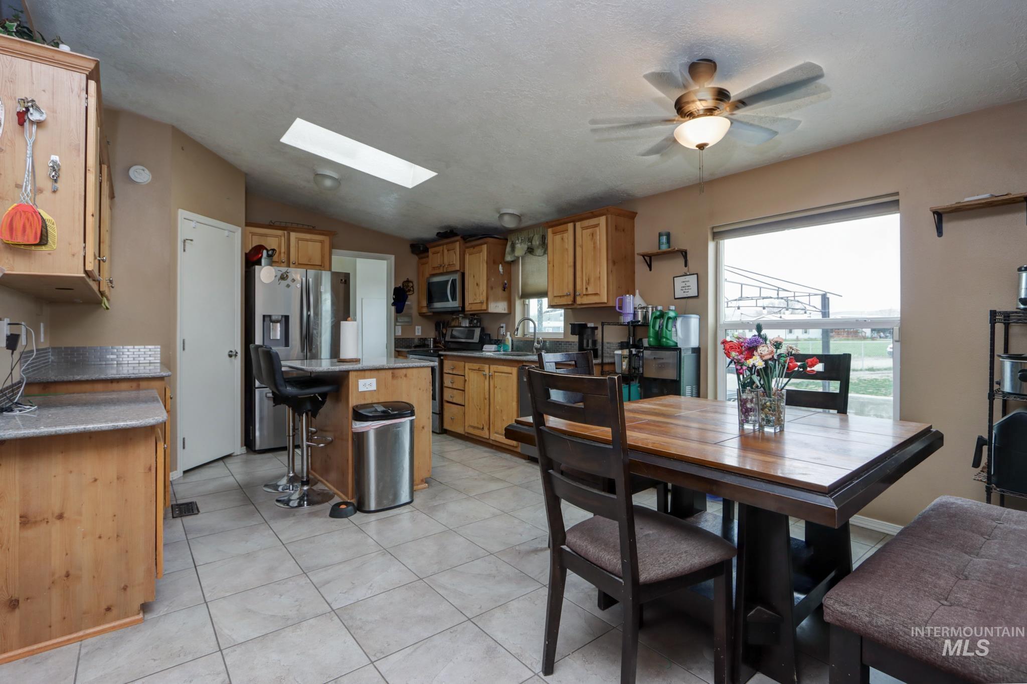 1583 Dustin Dr, Vale, Oregon 97918, 3 Bedrooms, 2 Bathrooms, Residential For Sale, Price $329,000, 98997228