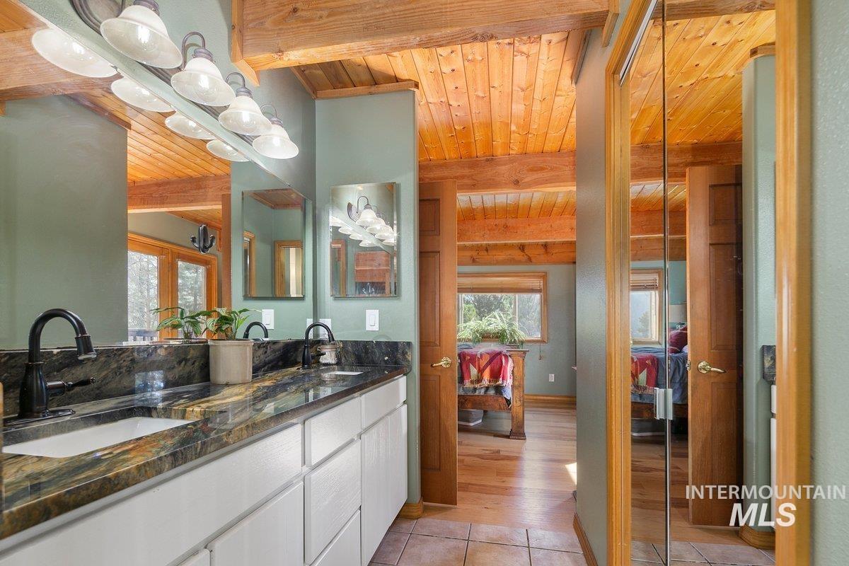 10 Scriver Creek Rd, Garden Valley, Idaho 83622, 4 Bedrooms, 3 Bathrooms, Residential For Sale, Price $1,199,900, 98997229