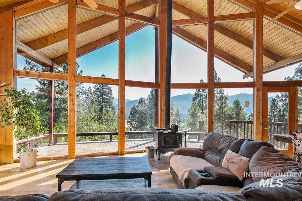 10 Scriver Creek Rd, Garden Valley, Idaho 83622, 4 Bedrooms, 3 Bathrooms, Residential For Sale, Price $1,199,900, 98997229