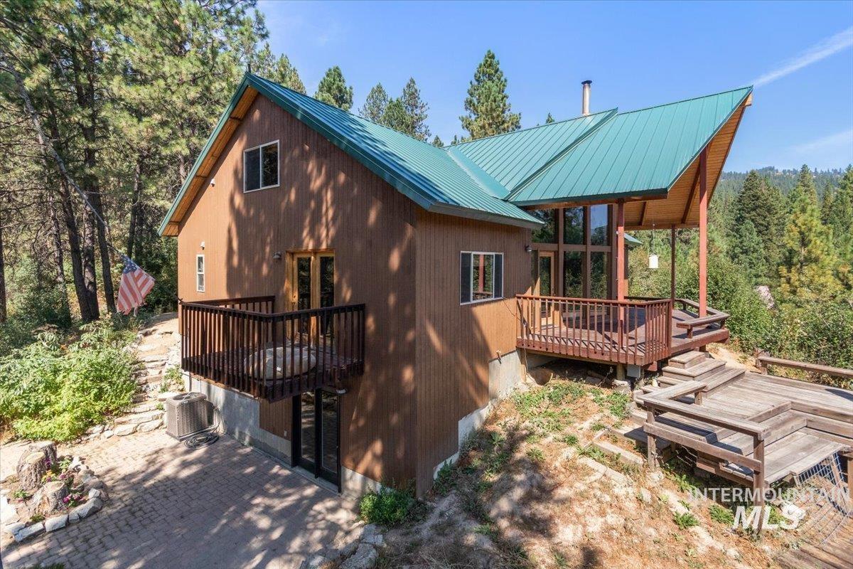 10 Scriver Creek Rd, Garden Valley, Idaho 83622, 4 Bedrooms, 3 Bathrooms, Residential For Sale, Price $1,199,900, 98997229