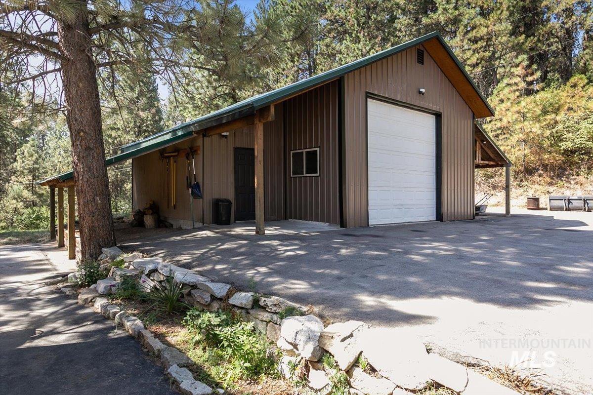 10 Scriver Creek Rd, Garden Valley, Idaho 83622, 4 Bedrooms, 3 Bathrooms, Residential For Sale, Price $1,199,900, 98997229