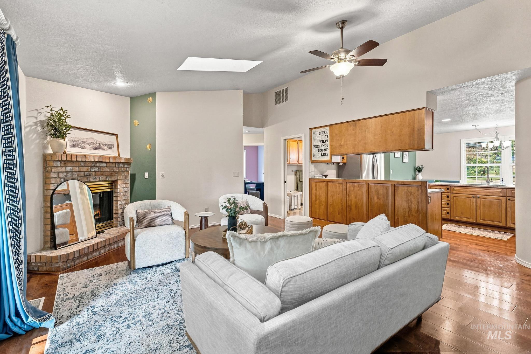 2851 N Camden Place, Boise, Idaho 83704, 3 Bedrooms, 2 Bathrooms, Residential For Sale, Price $450,000, 98997232