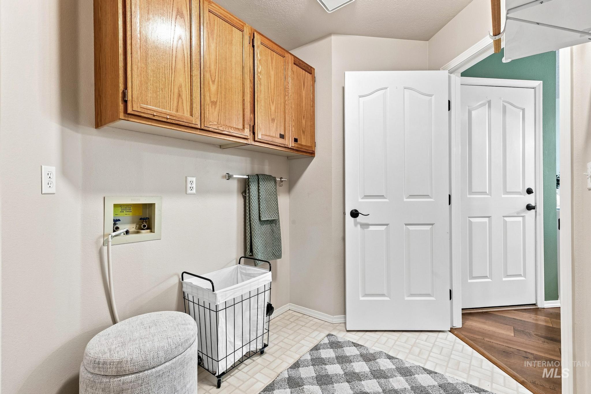 2851 N Camden Place, Boise, Idaho 83704, 3 Bedrooms, 2 Bathrooms, Residential For Sale, Price $450,000, 98997232