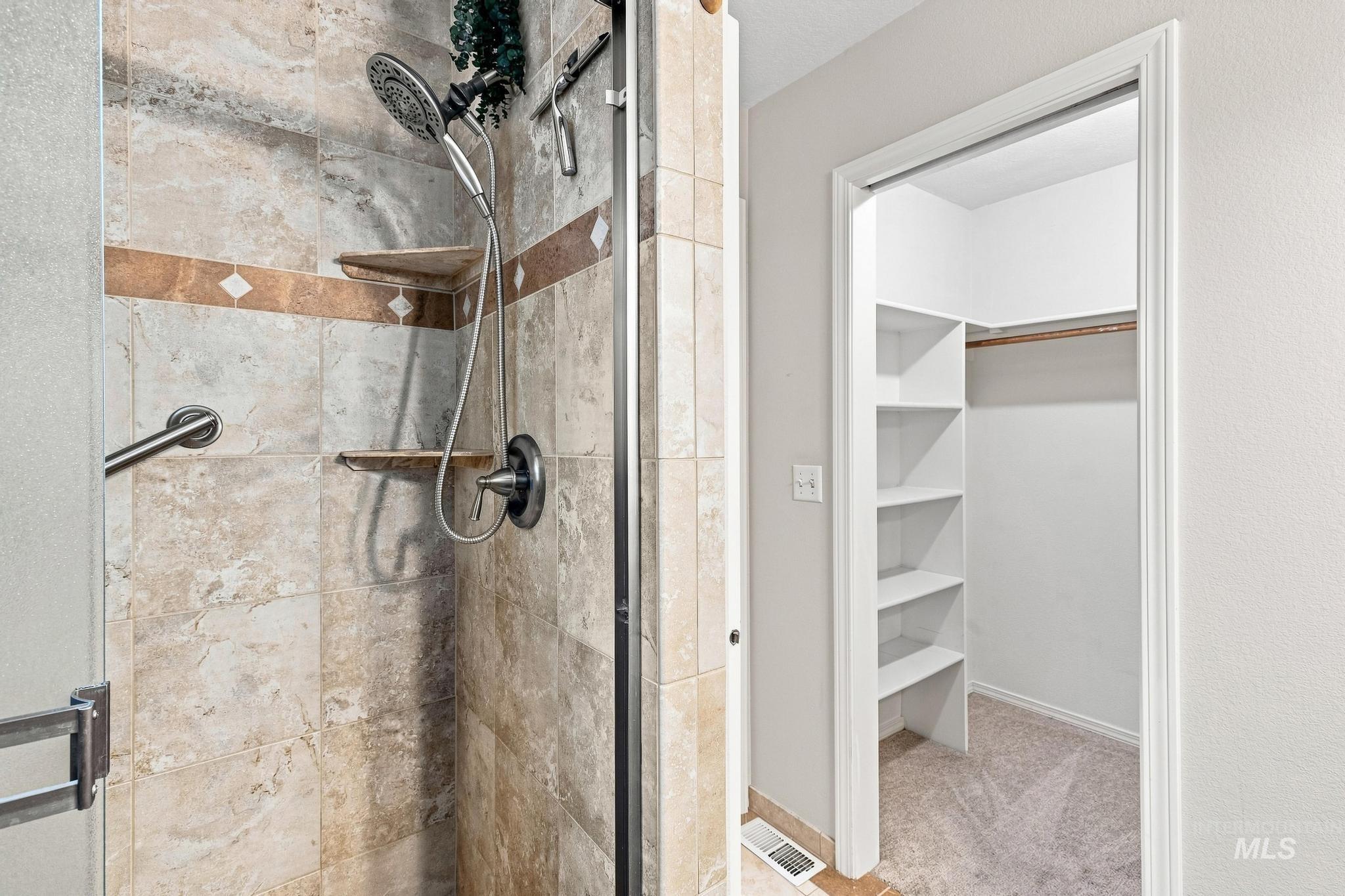 2851 N Camden Place, Boise, Idaho 83704, 3 Bedrooms, 2 Bathrooms, Residential For Sale, Price $450,000, 98997232
