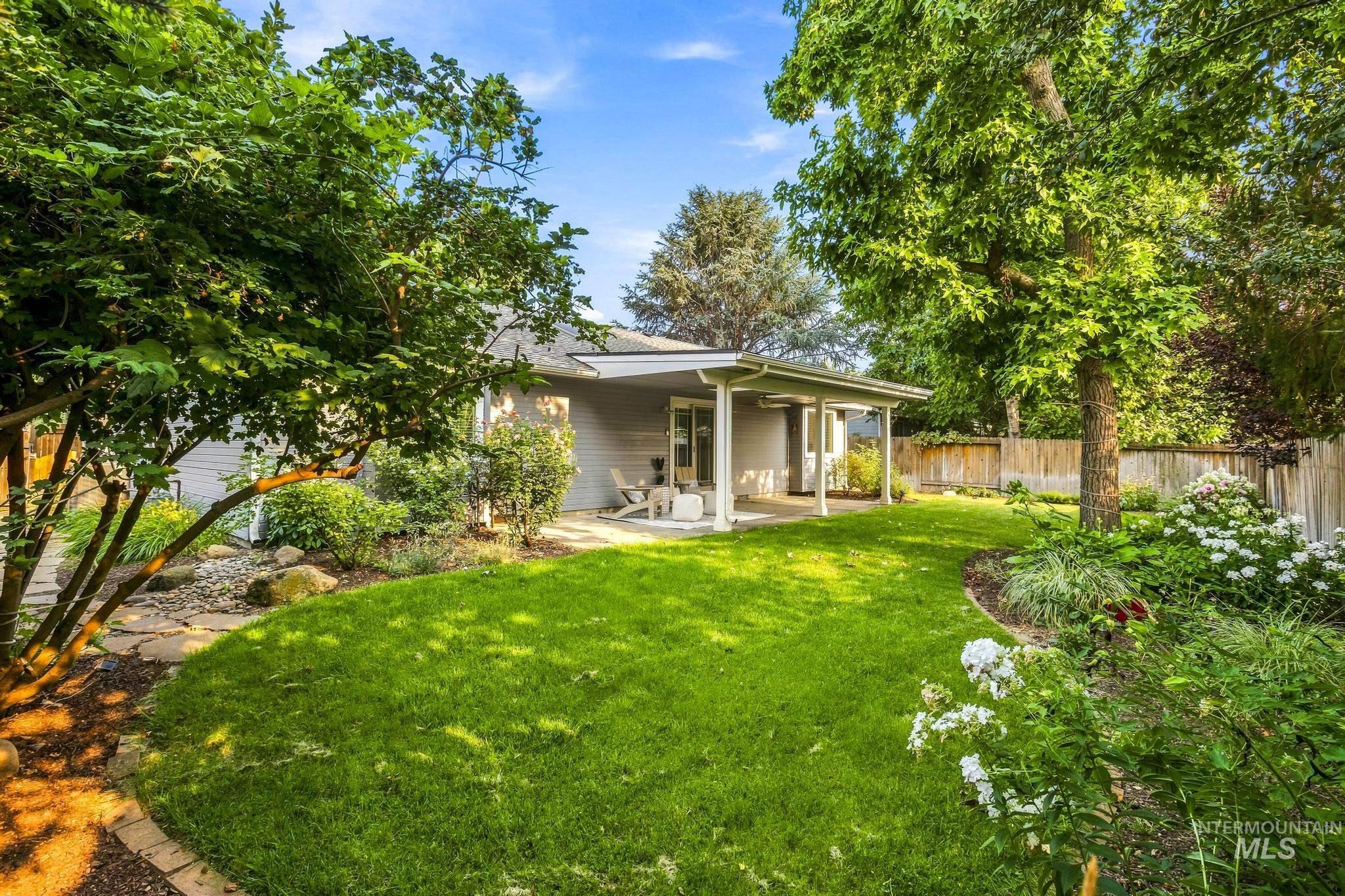 2851 N Camden Place, Boise, Idaho 83704, 3 Bedrooms, 2 Bathrooms, Residential For Sale, Price $450,000, 98997232