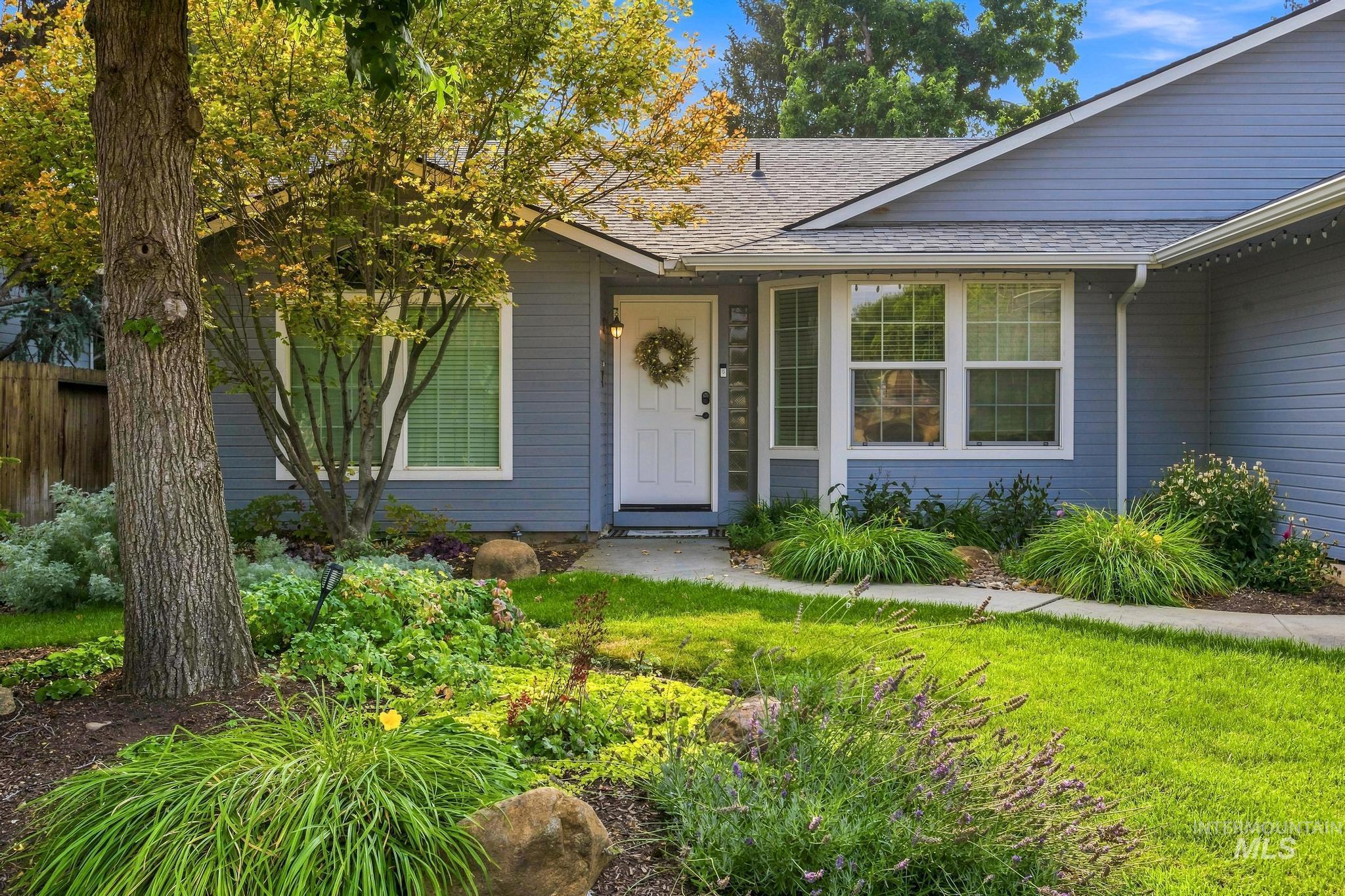 2851 N Camden Place, Boise, Idaho 83704, 3 Bedrooms, 2 Bathrooms, Residential For Sale, Price $450,000, 98997232