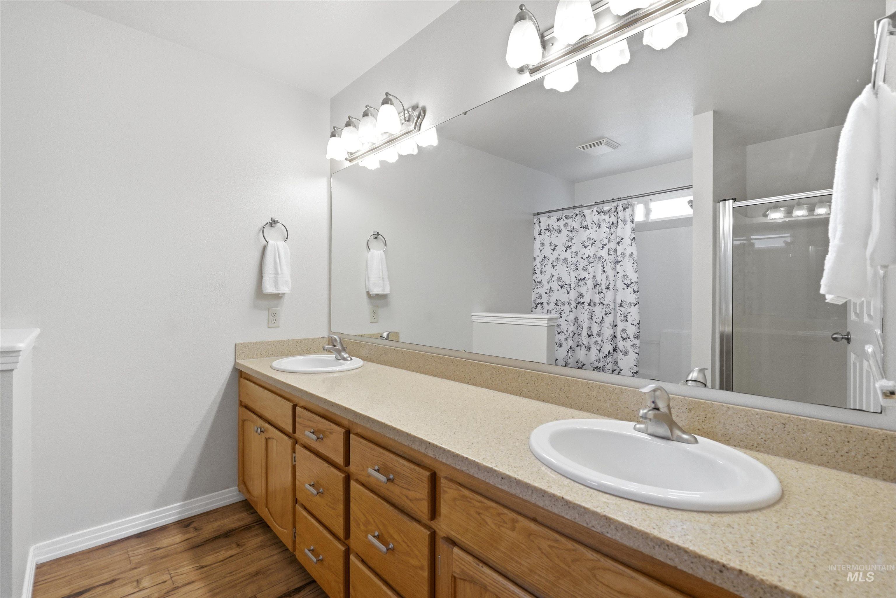 1925 E Challis Dr, Meridian, Idaho 83646, 3 Bedrooms, 2 Bathrooms, Residential For Sale, Price $435,000, 98997233
