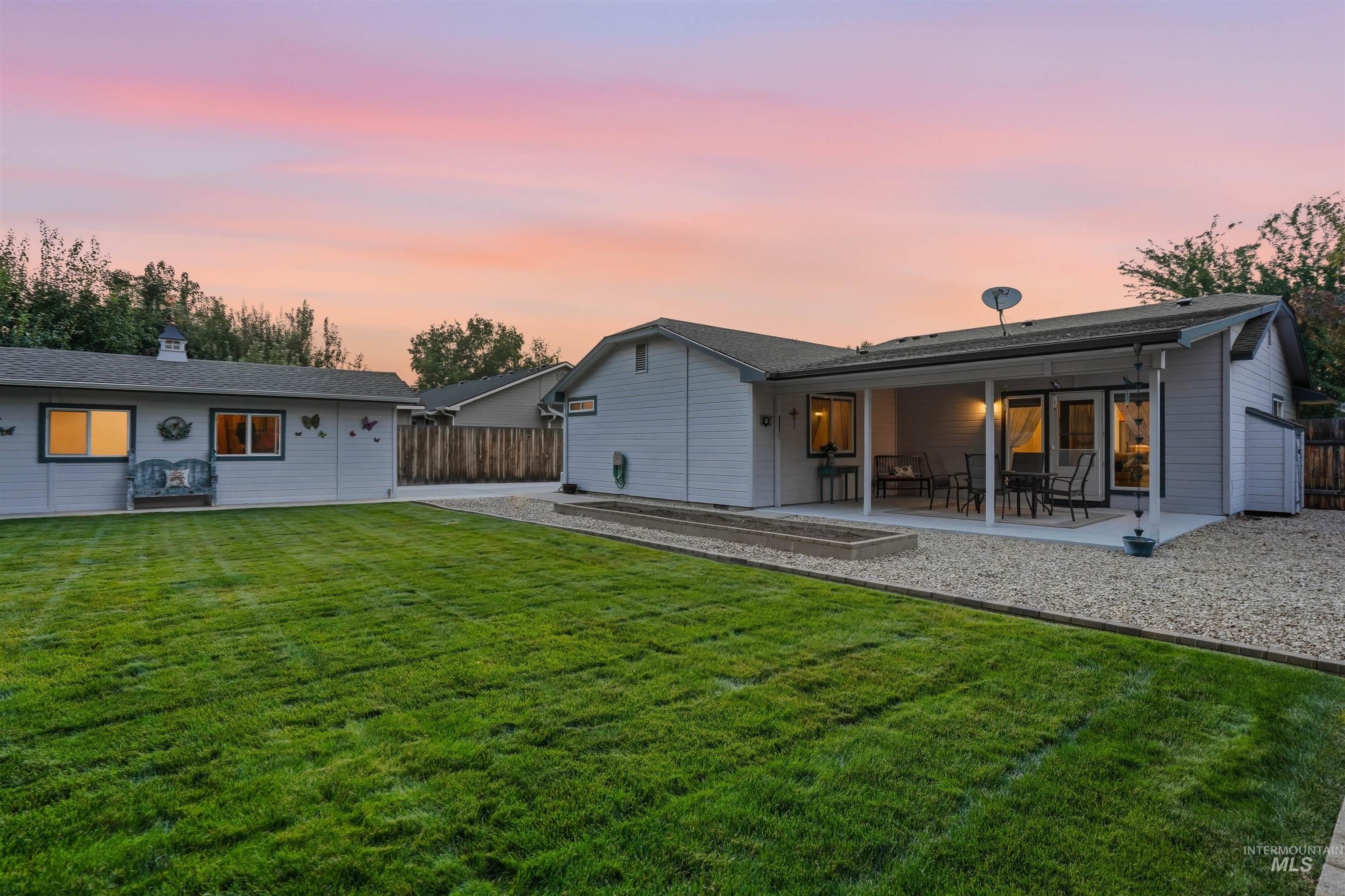1925 E Challis Dr, Meridian, Idaho 83646, 3 Bedrooms, 2 Bathrooms, Residential For Sale, Price $435,000, 98997233