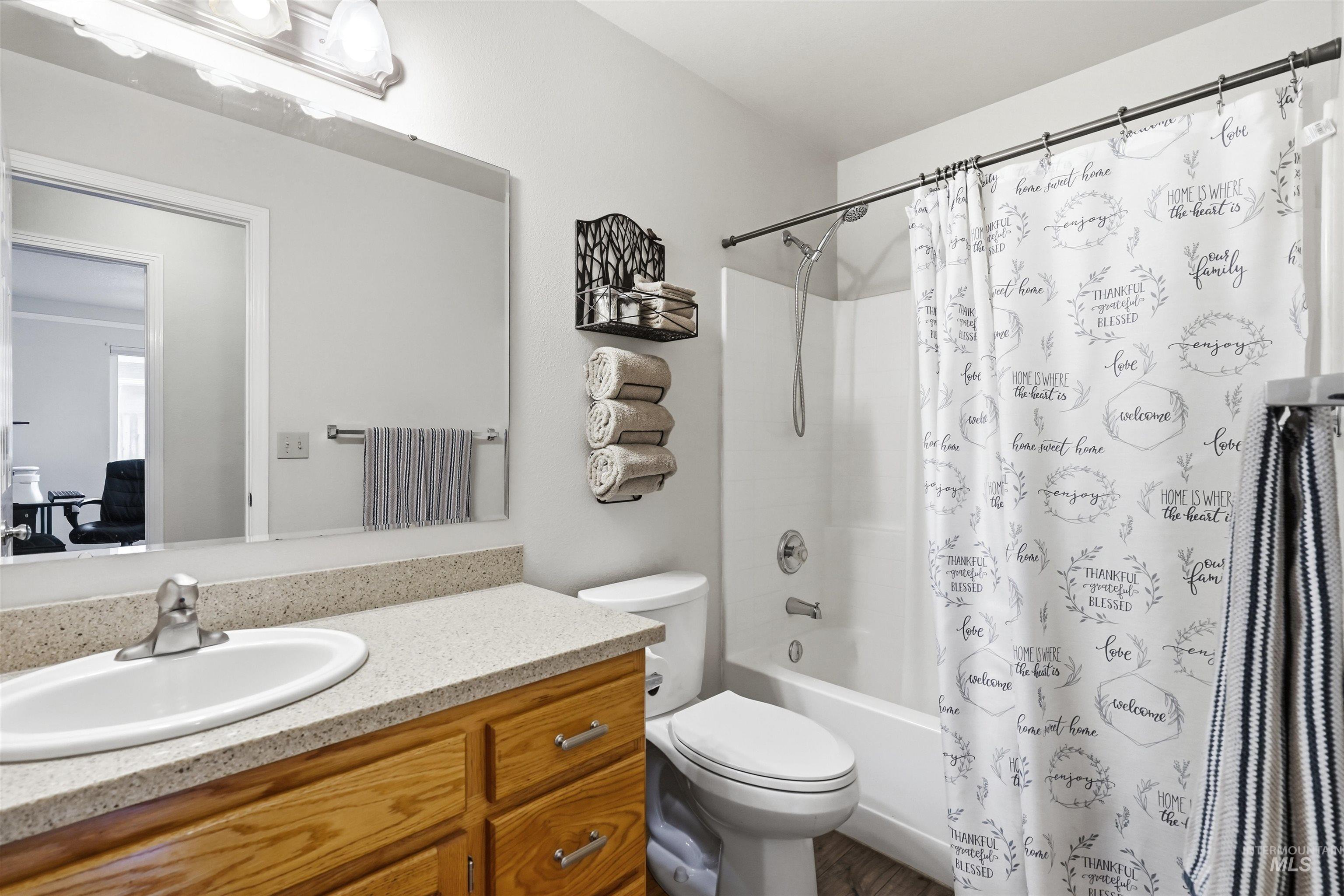 1925 E Challis Dr, Meridian, Idaho 83646, 3 Bedrooms, 2 Bathrooms, Residential For Sale, Price $435,000, 98997233
