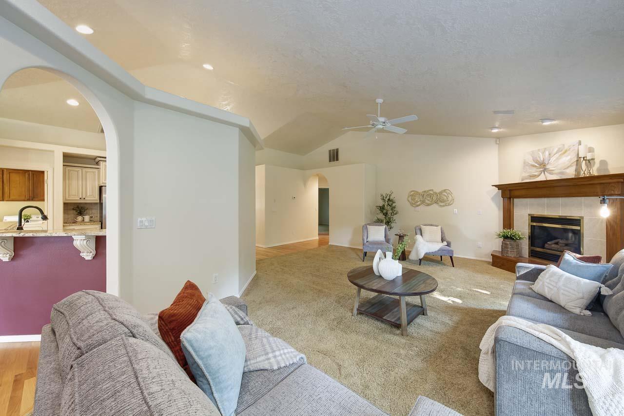 1409 S Middle Creek Ct, Nampa, Idaho 83686, 3 Bedrooms, 2 Bathrooms, Residential For Sale, Price $485,000, 98997234