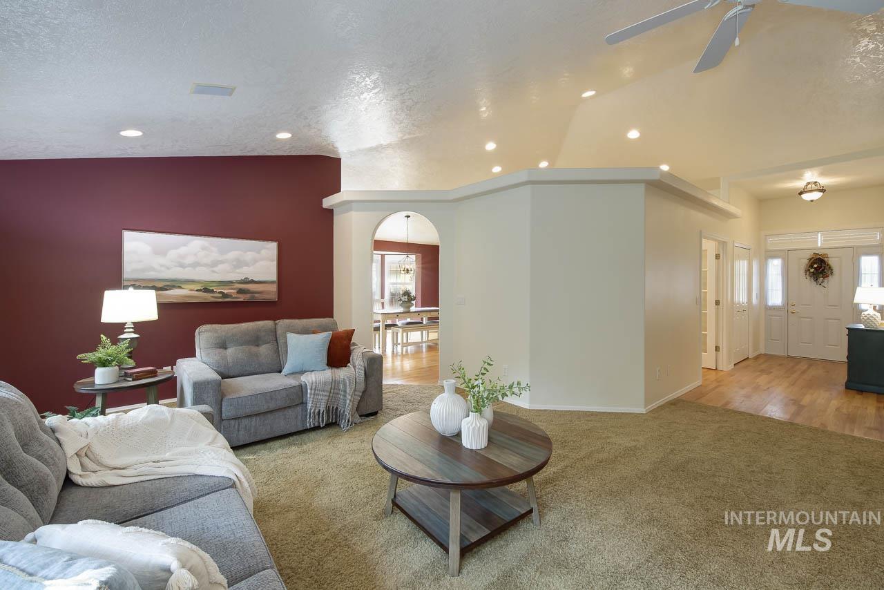 1409 S Middle Creek Ct, Nampa, Idaho 83686, 3 Bedrooms, 2 Bathrooms, Residential For Sale, Price $485,000, 98997234