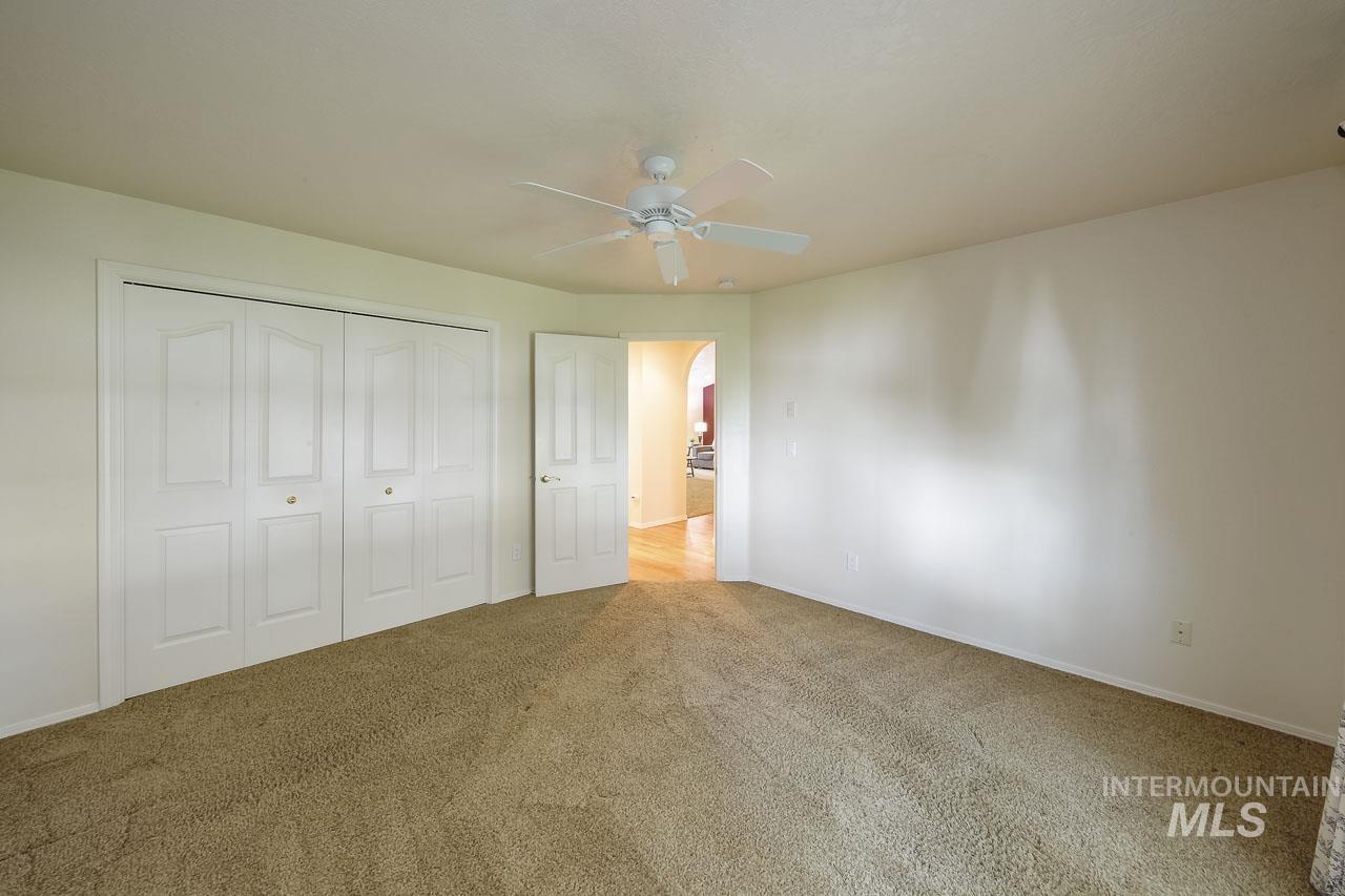 1409 S Middle Creek Ct, Nampa, Idaho 83686, 3 Bedrooms, 2 Bathrooms, Residential For Sale, Price $485,000, 98997234